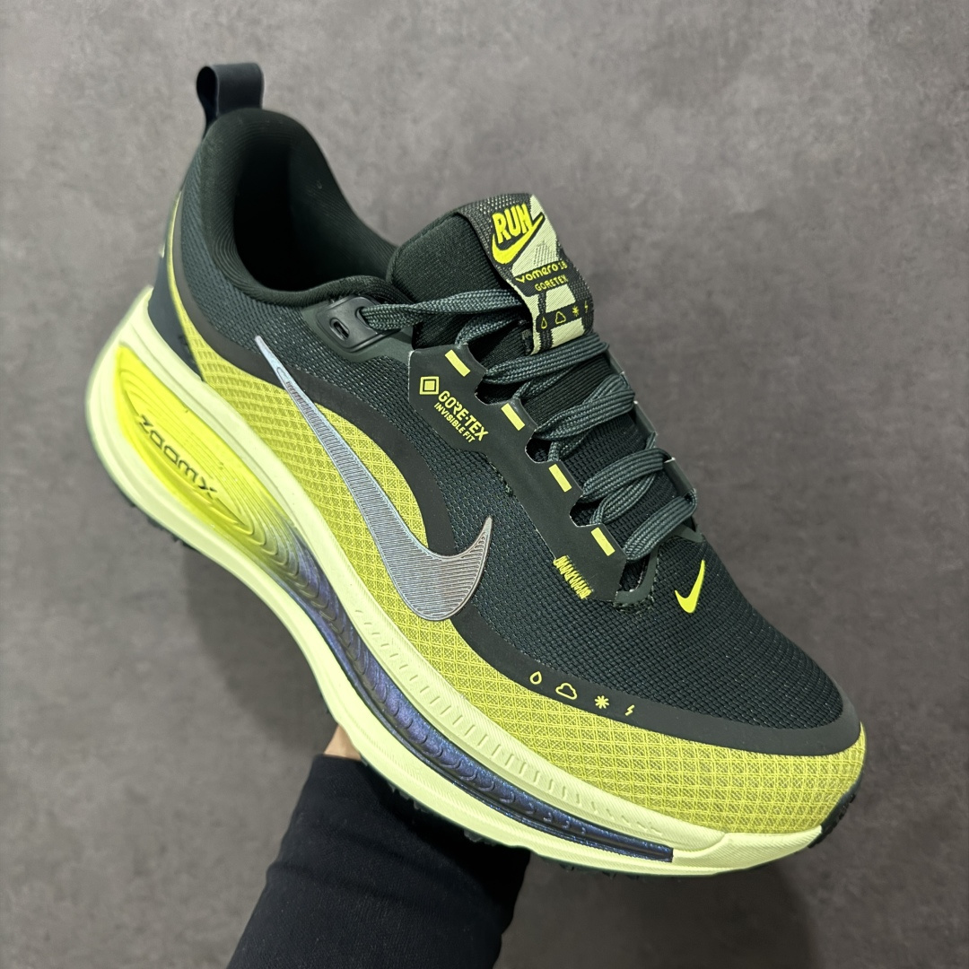 图片[3]-【纯原组合底】Nike VOMERO 18 GTX 耐克 舒适减震防滑 低帮跑步鞋 正确组合大底 正确真正gtx防水鞋面 全掌ReactX泡绵中底 前掌和后跟还配备了Air Zoom气垫单元 据说跑起来更快更舒适哦 这次最大的升级点 首次引入了ReactX泡绵 货号：HQ7002-300 尺码：35.5 36 36.5 37.5 38 38.5 39 40 40.5 41 42 42.5 43 44 45 编码：GLB240250-选品中心