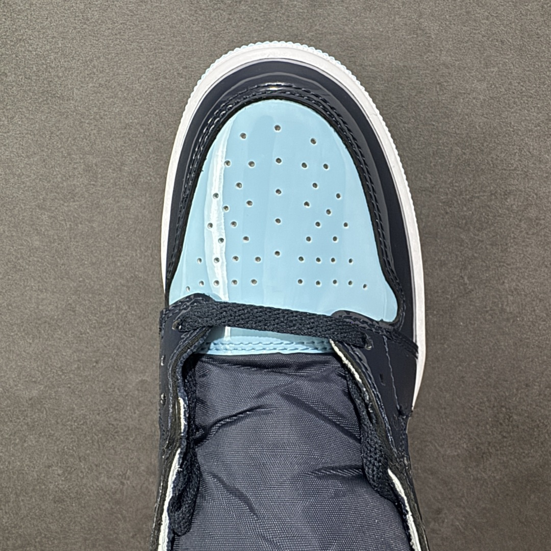 图片[8]-【公司级头层版】Air Jordan 1 High OG 高帮 AJ1 乔丹1代 aj1 乔1 高邦 金人吊牌 乔丹篮球鞋系列CD0461-401 采用正确头层皮组合荔枝纹头层皮革鞋面材质 中底注胶孔及缜密中底拉帮工艺 内置气垫及耐磨橡胶大底 尺码：36-47带半码-选品中心