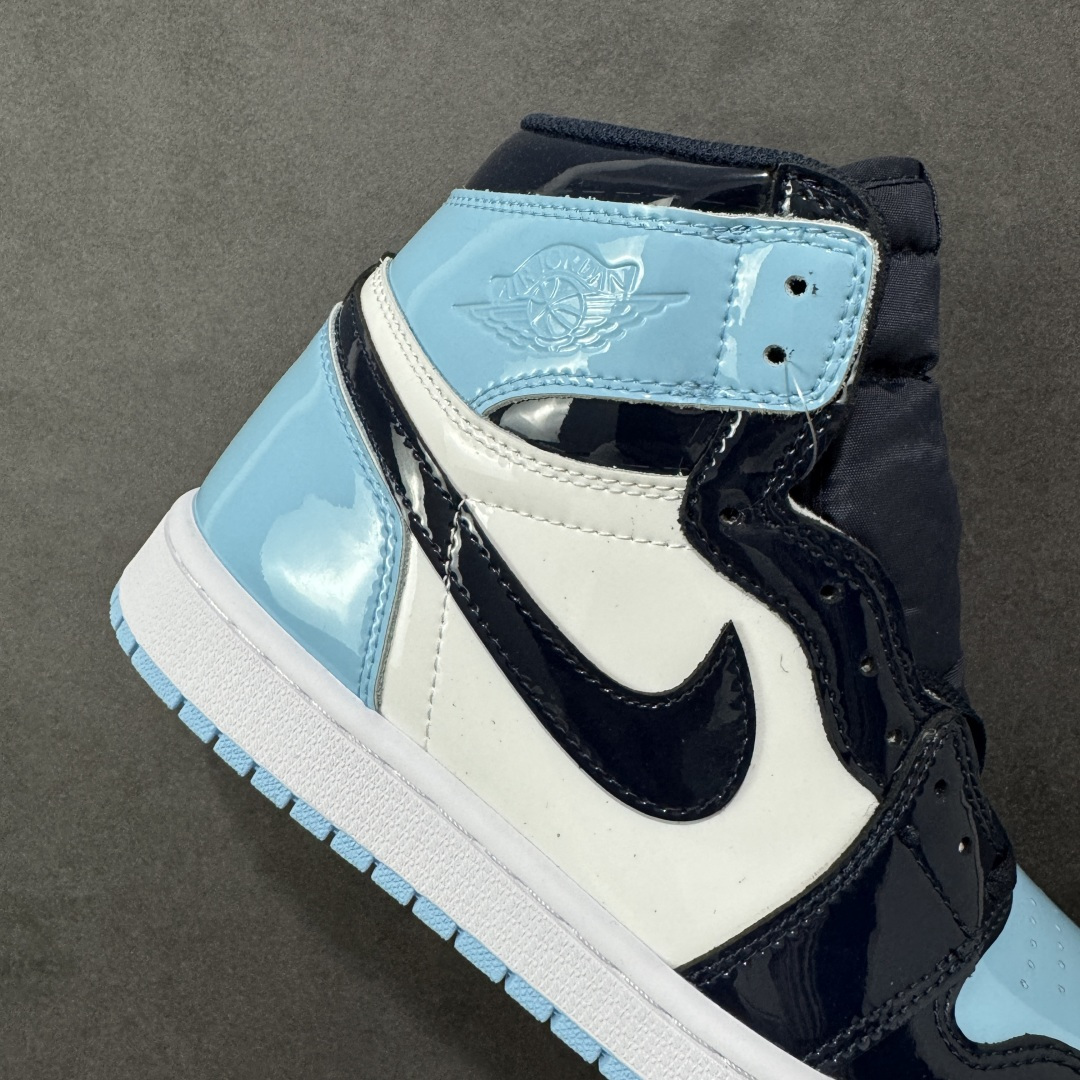 图片[6]-【公司级头层版】Air Jordan 1 High OG 高帮 AJ1 乔丹1代 aj1 乔1 高邦 金人吊牌 乔丹篮球鞋系列CD0461-401 采用正确头层皮组合荔枝纹头层皮革鞋面材质 中底注胶孔及缜密中底拉帮工艺 内置气垫及耐磨橡胶大底 尺码：36-47带半码-选品中心