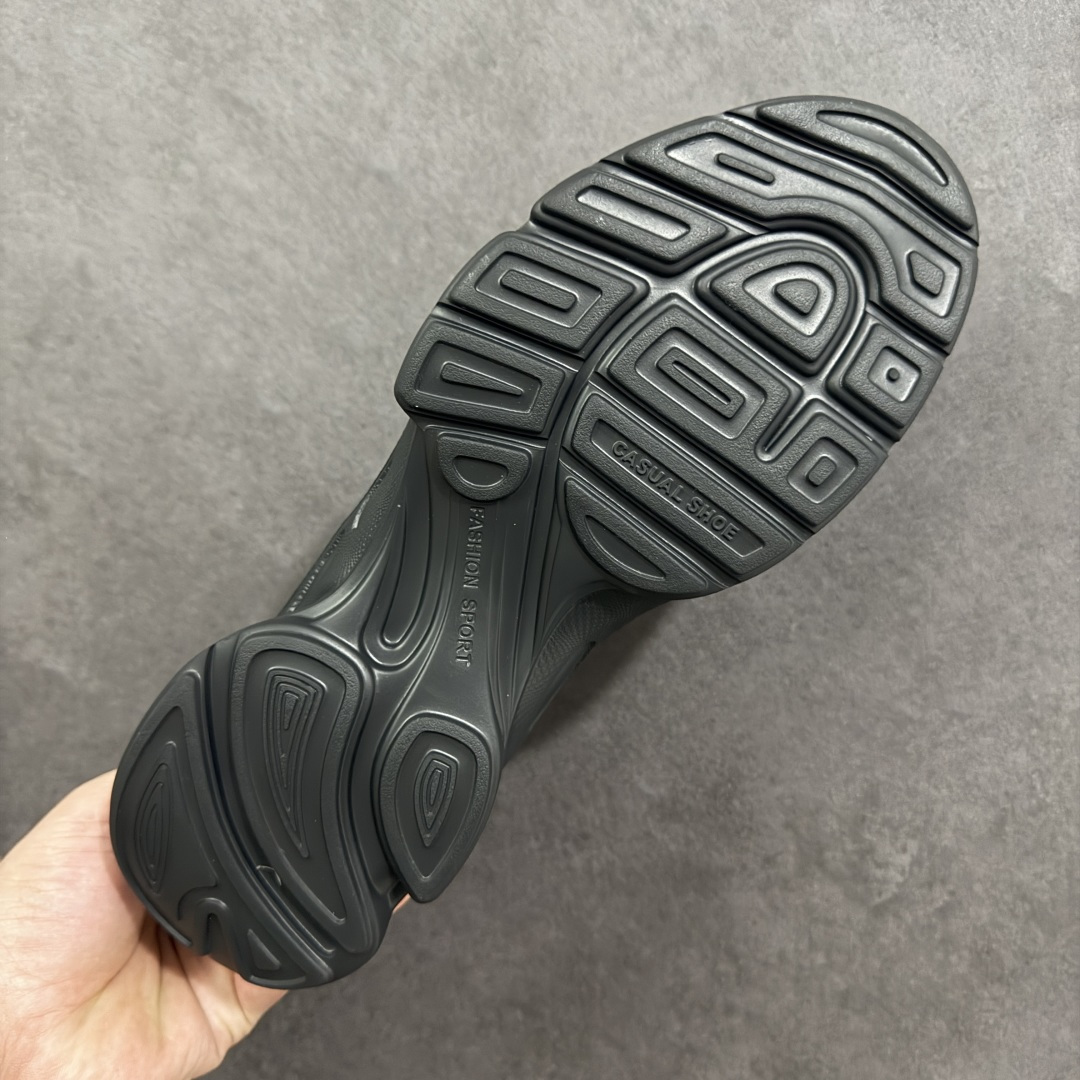 图片[9]-【广东纯原版本】Ecco 爱步 正装休闲系列男士套脚鞋 #版型简约大气耐看 精选头层小牛皮 皮面超软 纹理清晰 细腻 质感强 穿着舒适 档次高 便捷鞋带 套脚即穿 橡胶软底 天然橡胶 抗震防滑 耐磨耐折 轻便舒适 车线加固 软底软面 脚感一流真材实料 免检品质 质量保证 货号：882517-01001 尺码：38 39 40 41 42 43 44 皮鞋码-选品中心