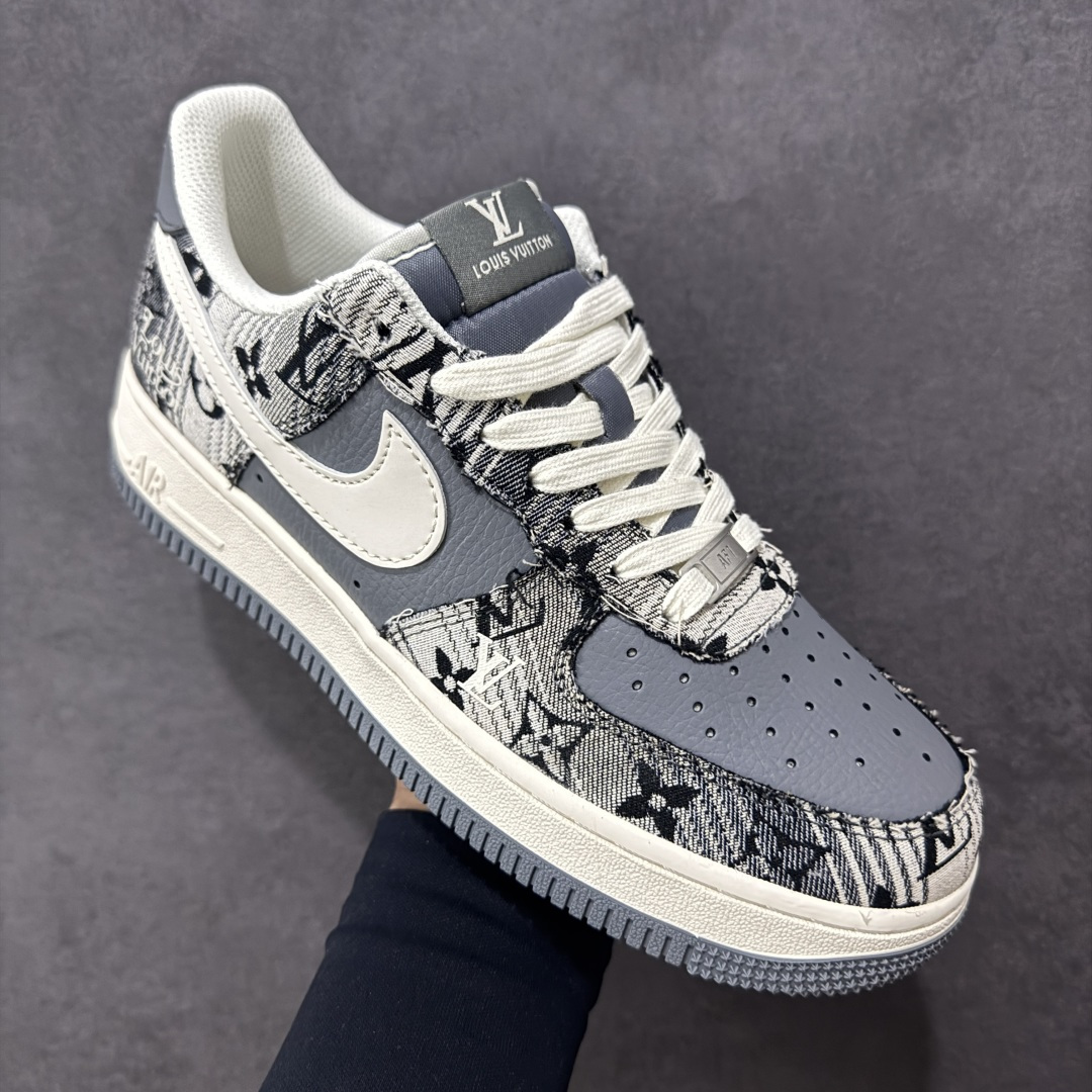 图片[3]-【定制版】Nike Air Force 1 Low 07 LV联名 空军一号低帮板鞋 原楦头原纸板 打造纯正空军版型 专注外贸渠道 全掌内置蜂窝气垫 原盒配件 原厂中底钢印、拉帮完美 货号：XS1958-583 尺码：36-45-选品中心