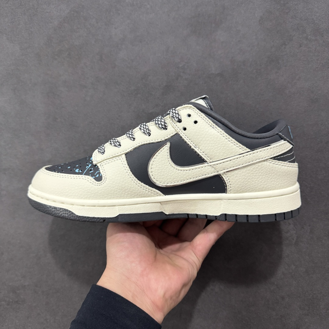 图片[2]-【定制版】Nike SB Dunk Low “巴黎世家联名——米白蓝双沟” 高端定制 低帮休闲板鞋 定制鞋盒 大厂纯原品质出货 超高清洁度 皮料切割干净无任何毛边 细节完美 货号：DD1988-007 尺码： 36 36.5 37.5 38 38.5 39 40 40.5 41 42 42.5 43 44 44.5 45-选品中心
