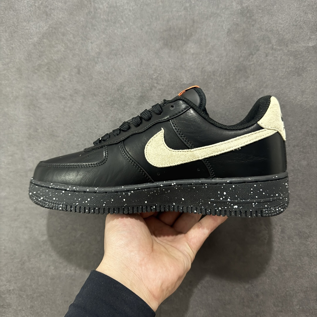 图片[2]-【定制版】NIke Air Force 1 \’07 Low “LV联名–墨黑星点” 空军一号低帮 运动鞋 休闲鞋 折边针车 工艺难度大 原楦头原纸板 高端定制鞋盒 原厂鞋底 超高清洁度 细节完美 货号：NH0601-586 尺码：36 36.5 37.5 38 38.5 39 40 40.5 41 42 42.5 43 44 44.5 45 编码：HXSB310320-选品中心