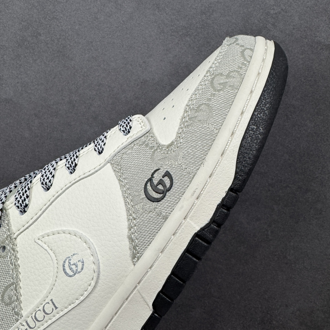 图片[5]-【定制版】Nike SB Dunk Low 古驰联名 米黑牛仔布 周年高端定制 低帮休闲板鞋 #定制鞋盒 大厂纯原品质出货 超高清洁度 皮料切割干净无任何毛边 细节完美 货号：JP1628-077 尺码：36 36.5 37.5 38 38.5 39 40 40.5 41 42 42.5 43 44 44.5 45-选品中心