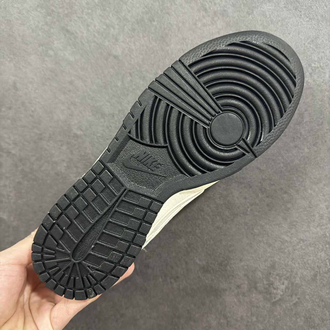 图片[9]-【定制版】Nike SB Dunk Low 古驰联名 米黑牛仔布 周年高端定制 低帮休闲板鞋 #定制鞋盒 大厂纯原品质出货 超高清洁度 皮料切割干净无任何毛边 细节完美 货号：JP1628-077 尺码：36 36.5 37.5 38 38.5 39 40 40.5 41 42 42.5 43 44 44.5 45-选品中心