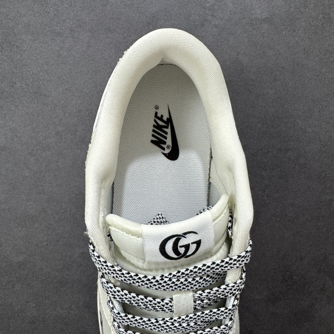 图片[7]-【定制版】Nike SB Dunk Low 古驰联名 米黑牛仔布 周年高端定制 低帮休闲板鞋 #定制鞋盒 大厂纯原品质出货 超高清洁度 皮料切割干净无任何毛边 细节完美 货号：JP1628-077 尺码：36 36.5 37.5 38 38.5 39 40 40.5 41 42 42.5 43 44 44.5 45-选品中心