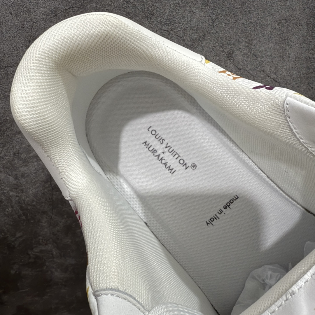 图片[8]-【天花板/Goat版】 市场最强版 没有之一的存在💪🏻 Louis Vuitton LV Trainer 系列全新版上架 手里有正品的可以对比下🆚懂货的看细节‼️ 此版品质是市场从未达到的新高度！ 整体版型 皮料 牛仔布的色差 压花纹路清晰度 后跟版型等等 都可以自行对比[机智]吊打市场所有货，怒甩十条街的那种，直接来正品对比图🆚，欢迎拿市场各大工厂的货来对比！ 尺码：35-45码-选品中心