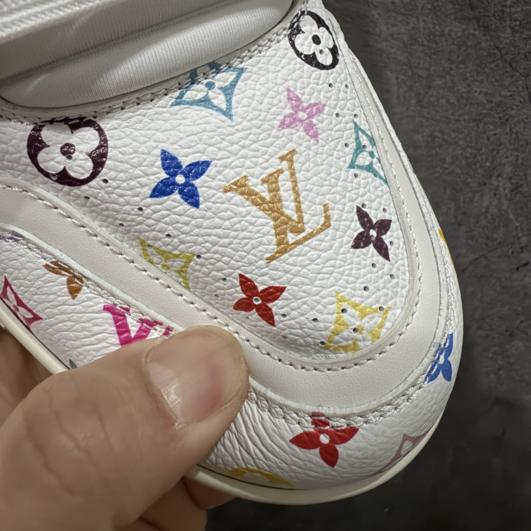 图片[5]-【天花板/Goat版】 市场最强版 没有之一的存在💪🏻 Louis Vuitton LV Trainer 系列全新版上架 手里有正品的可以对比下🆚懂货的看细节‼️ 此版品质是市场从未达到的新高度！ 整体版型 皮料 牛仔布的色差 压花纹路清晰度 后跟版型等等 都可以自行对比[机智]吊打市场所有货，怒甩十条街的那种，直接来正品对比图🆚，欢迎拿市场各大工厂的货来对比！ 尺码：35-45码-选品中心