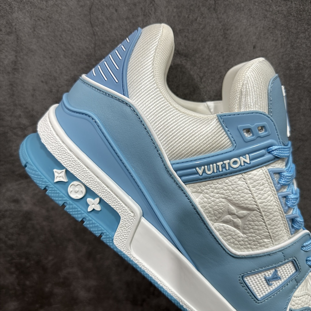 图片[7]-【天花板/Goat版】 市场最强版 没有之一的存在💪🏻 Louis Vuitton LV Trainer 系列全新版上架 手里有正品的可以对比下🆚懂货的看细节‼️ 此版品质是市场从未达到的新高度！ 整体版型 皮料 牛仔布的色差 压花纹路清晰度 后跟版型等等 都可以自行对比[机智]吊打市场所有货，怒甩十条街的那种，直接来正品对比图🆚，欢迎拿市场各大工厂的货来对比！ 尺码：35-45码-选品中心