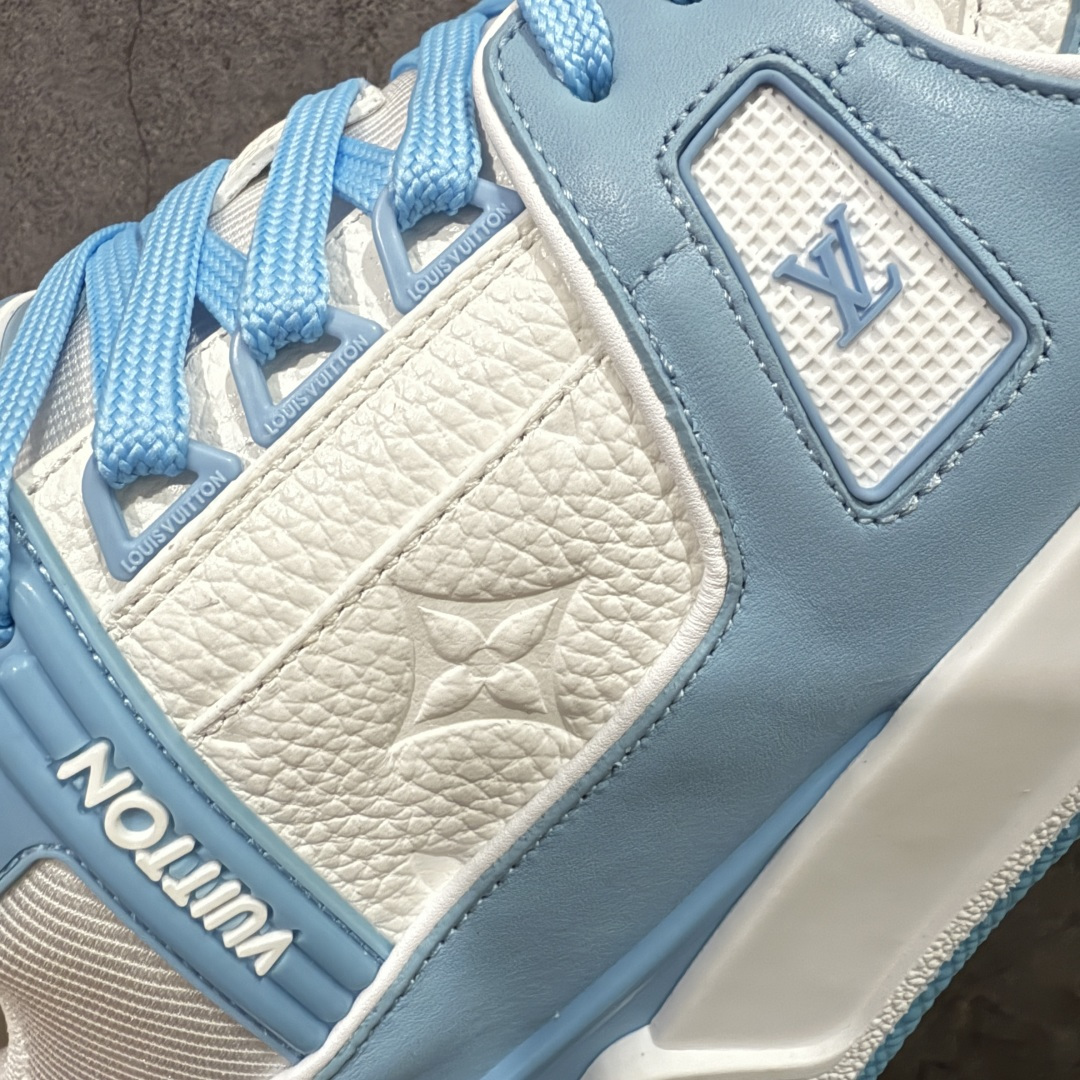 图片[4]-【天花板/Goat版】 市场最强版 没有之一的存在💪🏻 Louis Vuitton LV Trainer 系列全新版上架 手里有正品的可以对比下🆚懂货的看细节‼️ 此版品质是市场从未达到的新高度！ 整体版型 皮料 牛仔布的色差 压花纹路清晰度 后跟版型等等 都可以自行对比[机智]吊打市场所有货，怒甩十条街的那种，直接来正品对比图🆚，欢迎拿市场各大工厂的货来对比！ 尺码：35-45码-选品中心