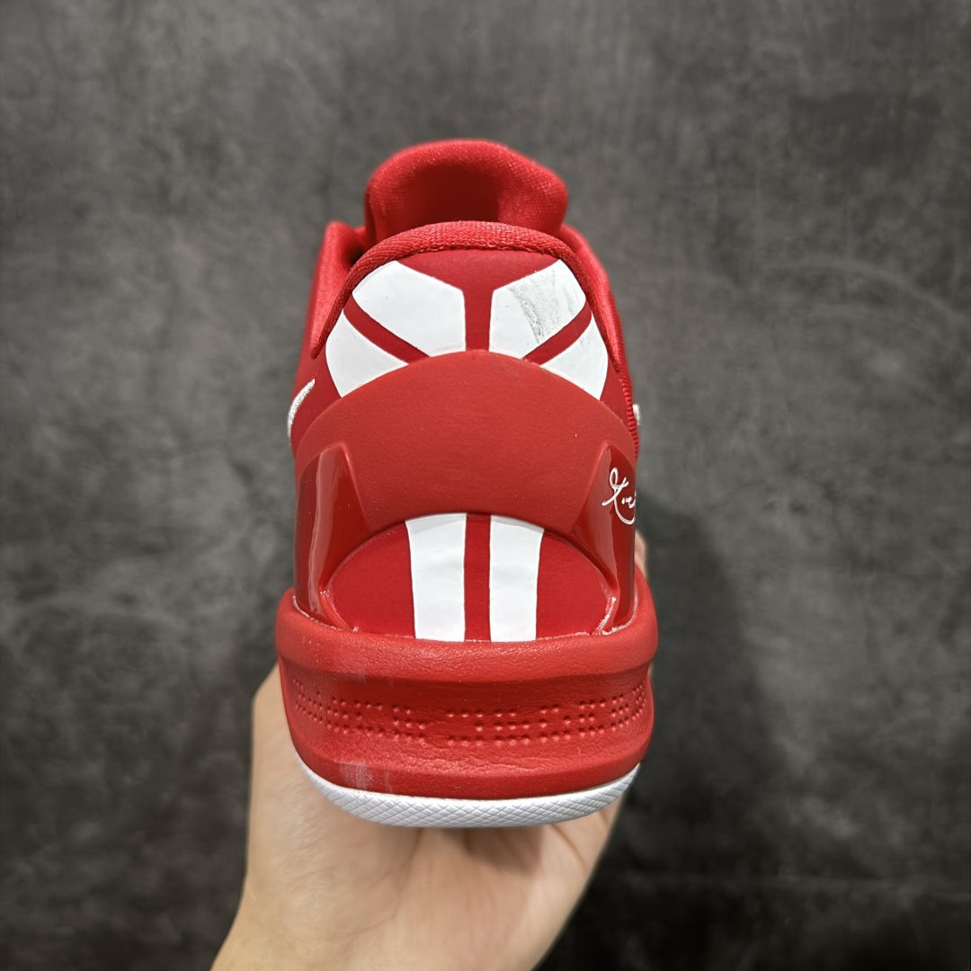 图片[4]-【CK纯原版】Nike Zoom Kobe Ⅷ System 科比8代低帮实战篮球鞋 鞋垫升级配备超厚PHYLON中底 前后掌部位搭载Zoom气垫单元 塑料碳纤维支撑中板 KOBE VII体系的速度模块配备了 PHYLON 中底和在前后掌部位的 Zoom气垫单元，提供快速响应的缓冲。同时，采用低帮弹力鞋口设计，使鞋子能够紧贴脚踝提供更好的支撑。速度模块采用贴合脚面的舒适包裹设计，摒弃传统的鞋舌和鞋内套，使球鞋更加轻质。 货号：HF9550-600 尺码：39-47.5-选品中心