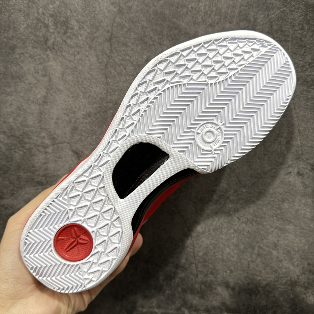 图片[9]-【CK纯原版】Nike Zoom Kobe Ⅷ System 科比8代低帮实战篮球鞋 鞋垫升级配备超厚PHYLON中底 前后掌部位搭载Zoom气垫单元 塑料碳纤维支撑中板 KOBE VII体系的速度模块配备了 PHYLON 中底和在前后掌部位的 Zoom气垫单元，提供快速响应的缓冲。同时，采用低帮弹力鞋口设计，使鞋子能够紧贴脚踝提供更好的支撑。速度模块采用贴合脚面的舒适包裹设计，摒弃传统的鞋舌和鞋内套，使球鞋更加轻质。 货号：HF9550-600 尺码：39-47.5-选品中心