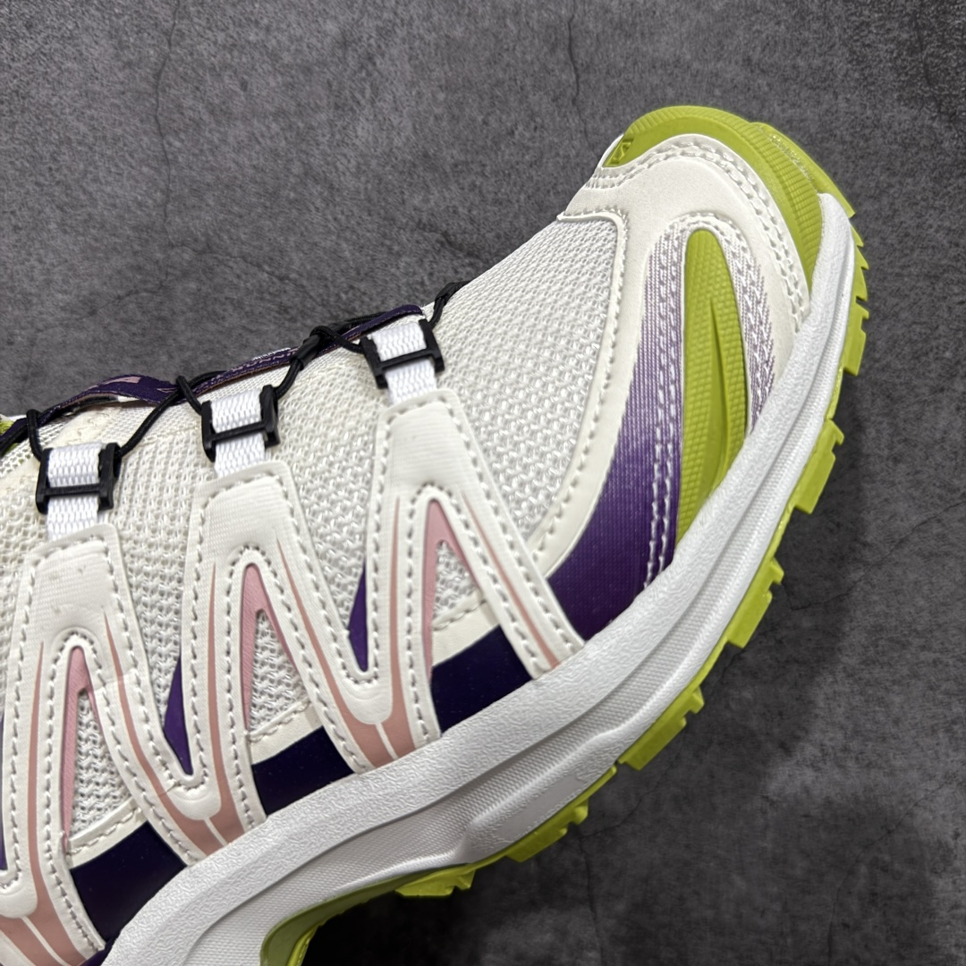 图片[6]-【666版本】SALOMON 萨洛蒙 XA PRO 3D 户外运动 网布减震防滑透气 低帮跑步鞋 男女同款 白绿477737 全新品质 巅峰之作 所有配色均购物原版拆解1：1开发 原材料打造 非市场公版便宜货 私模大底 清洁度比市场所有版本都高 全套原纸板楦头开发 原厂网布配套 确保原汁原味 完美呈现版型 原档数据独家私模五层组合大底 男女鞋同步官方开发至46 原装Ortholite轻量化鞋垫 中底布带钢印编号 原厂TPU锁扣 进口港宝加持 后跟自然饱满 还原公司包裹性 鞋面采用SENSIFT贴合技术 全方位贴合包裹脚型 鞋跟部鞋底牵引设计 提供强大的抓地性能 更适应野外崎岖不平的道路 其3D ADVANCED CHASSIS底盘 材料轻量大化 钉齿设计更具稳定性 防护性 鞋底易磨损区运用CONTAGRIP高耐磨材料 应对城市硬质路面长距离跑考验 尺码：36 36.5 37.5 38 38.5 39 40 40.5 41 42 42.5 43 44 45 46-选品中心