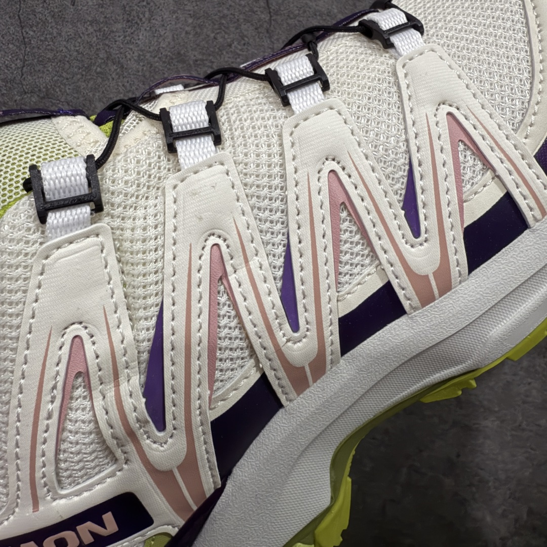 图片[4]-【666版本】SALOMON 萨洛蒙 XA PRO 3D 户外运动 网布减震防滑透气 低帮跑步鞋 男女同款 白绿477737 全新品质 巅峰之作 所有配色均购物原版拆解1：1开发 原材料打造 非市场公版便宜货 私模大底 清洁度比市场所有版本都高 全套原纸板楦头开发 原厂网布配套 确保原汁原味 完美呈现版型 原档数据独家私模五层组合大底 男女鞋同步官方开发至46 原装Ortholite轻量化鞋垫 中底布带钢印编号 原厂TPU锁扣 进口港宝加持 后跟自然饱满 还原公司包裹性 鞋面采用SENSIFT贴合技术 全方位贴合包裹脚型 鞋跟部鞋底牵引设计 提供强大的抓地性能 更适应野外崎岖不平的道路 其3D ADVANCED CHASSIS底盘 材料轻量大化 钉齿设计更具稳定性 防护性 鞋底易磨损区运用CONTAGRIP高耐磨材料 应对城市硬质路面长距离跑考验 尺码：36 36.5 37.5 38 38.5 39 40 40.5 41 42 42.5 43 44 45 46-选品中心