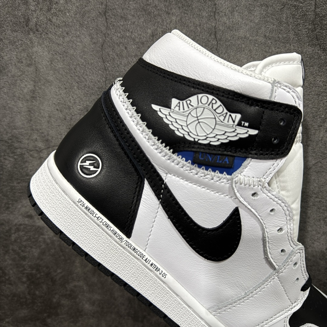 图片[7]-【PK纯原】Union LA x Fragment Design x Air Jordan AJ1 Retro High NRG 三方联名四色拼接黑白 II7282-100 圈内最强系列 高端零售特供批次 产品品控稳定性领先行业 各方面均可对飙L版 良心定价不杀猪 SZ原厂全套原楦原纸板冲刀磨具开发 原厂皮料加持 原厂港宝加持定型后跟R度完美 同源原厂电绣 飞翼针数密度立体效果一致 百分百一致原鞋 原厂拉帮工艺 针距密度一致 后跟弧度收口自然不对折 极致一眼正品既视感 进口玻璃冲刀皮料裁剪零毛边 全鞋电脑针车工艺 品控清洁度最高QC检验标准 免检产品 原厂订购鞋盒、鞋标、防尘纸、鞋撑、鞋带 追求极致的原厂味道 尺码： 40 40.5 41 42 42.5 43 44 44.5 45 46 47.5-选品中心