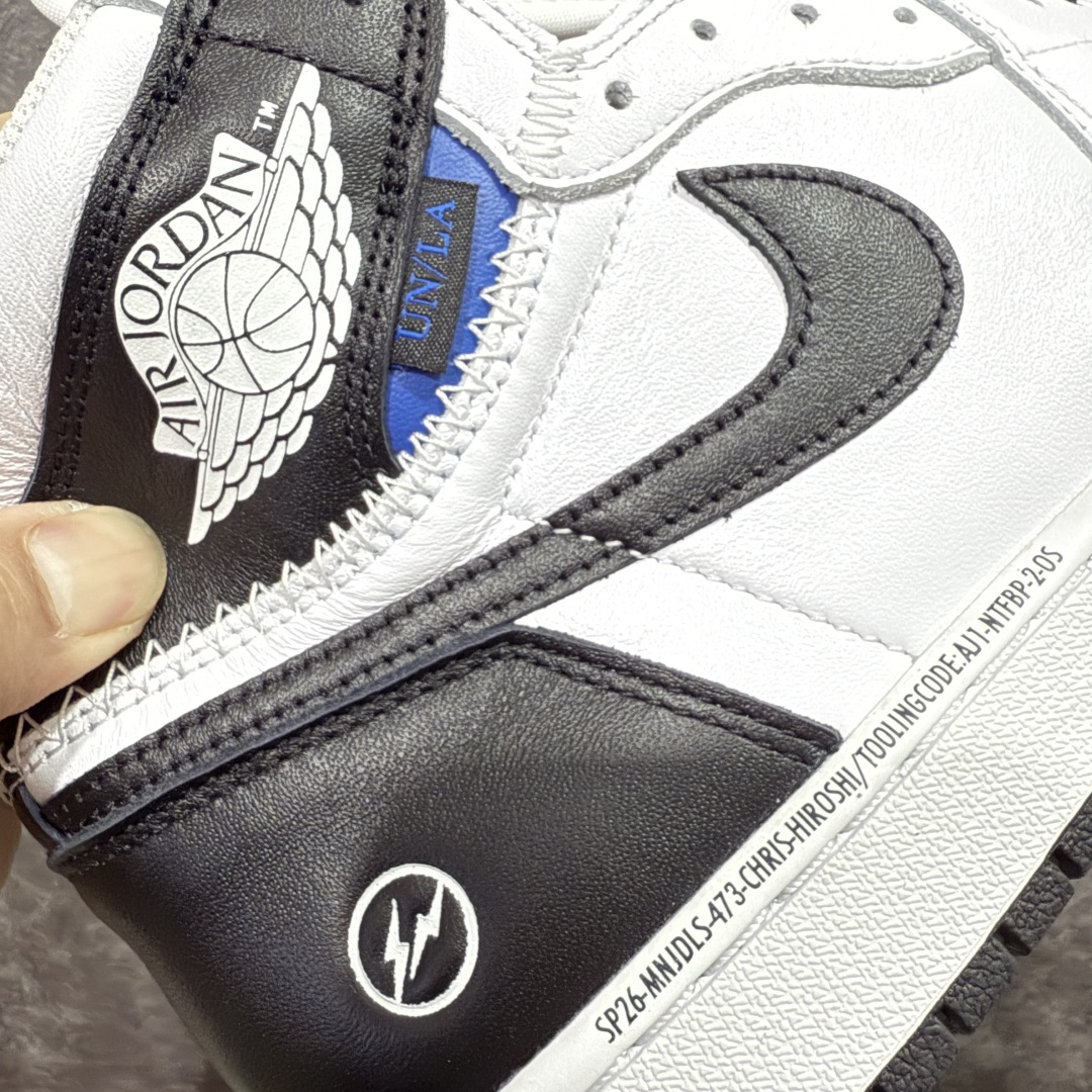 图片[3]-【PK纯原】Union LA x Fragment Design x Air Jordan AJ1 Retro High NRG 三方联名四色拼接黑白 II7282-100 圈内最强系列 高端零售特供批次 产品品控稳定性领先行业 各方面均可对飙L版 良心定价不杀猪 SZ原厂全套原楦原纸板冲刀磨具开发 原厂皮料加持 原厂港宝加持定型后跟R度完美 同源原厂电绣 飞翼针数密度立体效果一致 百分百一致原鞋 原厂拉帮工艺 针距密度一致 后跟弧度收口自然不对折 极致一眼正品既视感 进口玻璃冲刀皮料裁剪零毛边 全鞋电脑针车工艺 品控清洁度最高QC检验标准 免检产品 原厂订购鞋盒、鞋标、防尘纸、鞋撑、鞋带 追求极致的原厂味道 尺码： 40 40.5 41 42 42.5 43 44 44.5 45 46 47.5-选品中心