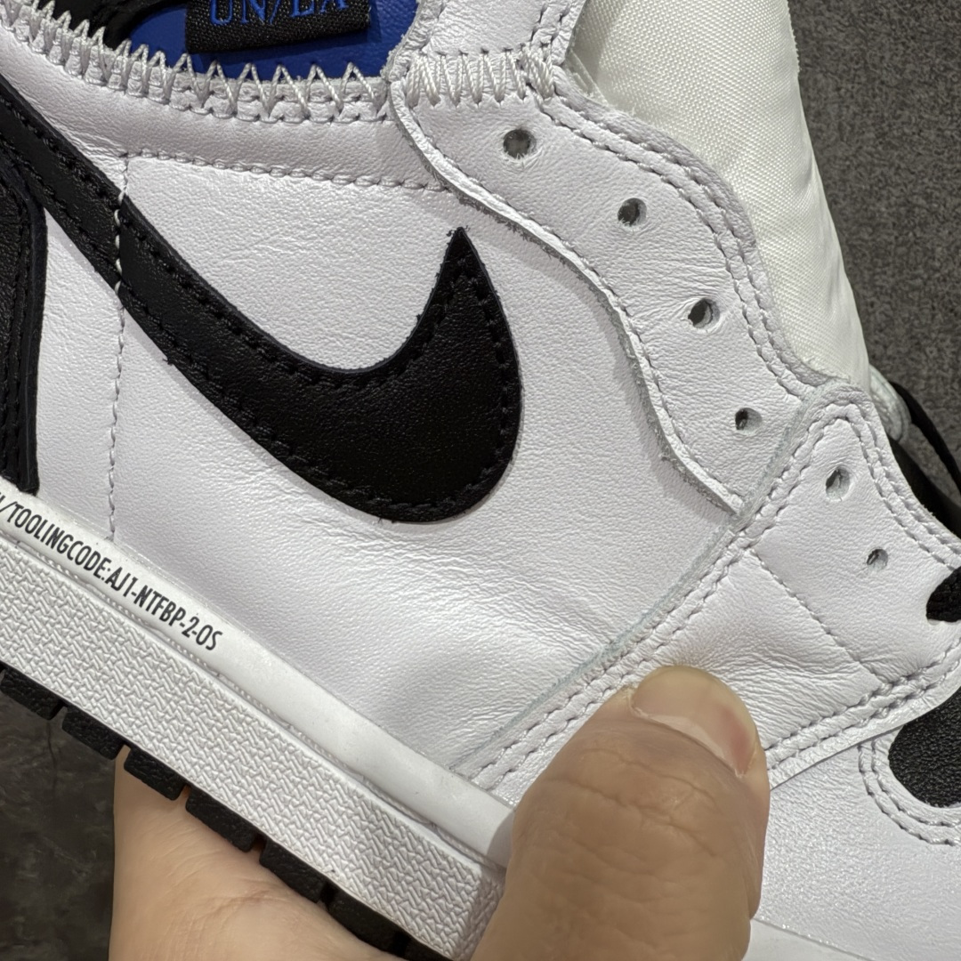 图片[4]-【PK纯原】Union LA x Fragment Design x Air Jordan AJ1 Retro High NRG 三方联名四色拼接黑白 II7282-100 圈内最强系列 高端零售特供批次 产品品控稳定性领先行业 各方面均可对飙L版 良心定价不杀猪 SZ原厂全套原楦原纸板冲刀磨具开发 原厂皮料加持 原厂港宝加持定型后跟R度完美 同源原厂电绣 飞翼针数密度立体效果一致 百分百一致原鞋 原厂拉帮工艺 针距密度一致 后跟弧度收口自然不对折 极致一眼正品既视感 进口玻璃冲刀皮料裁剪零毛边 全鞋电脑针车工艺 品控清洁度最高QC检验标准 免检产品 原厂订购鞋盒、鞋标、防尘纸、鞋撑、鞋带 追求极致的原厂味道 尺码： 40 40.5 41 42 42.5 43 44 44.5 45 46 47.5-选品中心