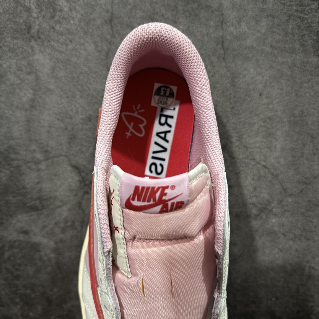 图片[8]-【GX纯原】Travis Scott x Air Jordan AJ1 Low OG SP TS联名白浅粉红倒钩低帮 DM7866-202 目前市面唯一正确版本 爱心织唛标 情人节鞋垫 知名大厂出品 纯原第一梯队版本 产品品控稳定性领先行业 各方面均可对飙市面通货版 SZ原厂全套原楦原纸板冲刀磨具开发 原厂皮料加持 原厂港宝加持定型后跟R度完美 同源原厂电绣 鬼脸飞翼针数密度立体效果一致 百分百一致原鞋 原厂拉帮工艺 针距密度一致 后跟弧度收口自然不对折 极致一眼正品既视感 进口玻璃冲刀皮料裁剪零毛边 全鞋电脑针车工艺 品控清洁度最高QC检验标准 免检产品 原厂订购鞋盒、鞋标、防尘纸、鞋撑、鞋带 追求极致的原厂味道 尺码：35.5-48.5-选品中心