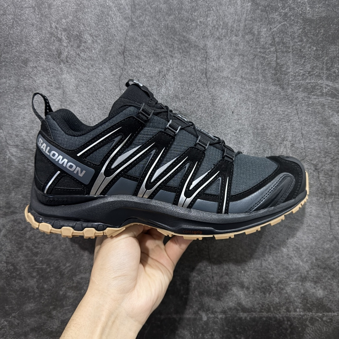 【GOAT纯原版】SALOMON 萨洛蒙 XA PRO 3D 户外运动 网布减震防滑透气 低帮跑步鞋 黑生胶 472433 全新品质 巅峰之作 所有配色均购物原版拆解1：1开发 原材料打造 非市场公版便宜货 私模大底 清洁度比市场所有版本都高 全套原纸板楦头开发 原厂网布配套 确保原汁原味 完美呈现版型 原档数据独家私模五层组合大底 男女鞋同步官方开发至47 原装Ortholite轻量化鞋垫 中底布带钢印编号 原厂TPU锁扣 进口港宝加持 后跟自然饱满 还原公司包裹性 鞋面采用SENSIFT贴合技术 全方位贴合包裹脚型 鞋跟部鞋底牵引设计 提供强大的抓地性能 更适应野外崎岖不平的道路 其3D ADVANCED CHASSIS底盘 材料轻量大化 钉齿设计更具稳定性 防护性 鞋底易磨损区运用CONTAGRIP高耐磨材料 应对城市硬质路面长距离跑考验 尺码：36 36.5 37.5 38 38.5 39 40 40.5 41 42 42.5 43 44 45 46 47-选品中心