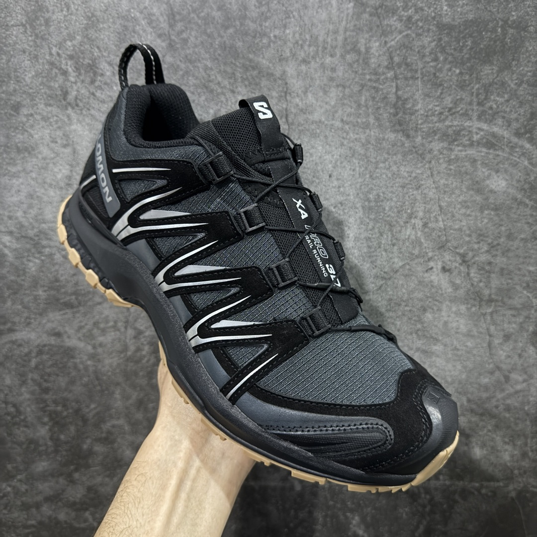 图片[3]-【GOAT纯原版】SALOMON 萨洛蒙 XA PRO 3D 户外运动 网布减震防滑透气 低帮跑步鞋 黑生胶 472433 全新品质 巅峰之作 所有配色均购物原版拆解1：1开发 原材料打造 非市场公版便宜货 私模大底 清洁度比市场所有版本都高 全套原纸板楦头开发 原厂网布配套 确保原汁原味 完美呈现版型 原档数据独家私模五层组合大底 男女鞋同步官方开发至47 原装Ortholite轻量化鞋垫 中底布带钢印编号 原厂TPU锁扣 进口港宝加持 后跟自然饱满 还原公司包裹性 鞋面采用SENSIFT贴合技术 全方位贴合包裹脚型 鞋跟部鞋底牵引设计 提供强大的抓地性能 更适应野外崎岖不平的道路 其3D ADVANCED CHASSIS底盘 材料轻量大化 钉齿设计更具稳定性 防护性 鞋底易磨损区运用CONTAGRIP高耐磨材料 应对城市硬质路面长距离跑考验 尺码：36 36.5 37.5 38 38.5 39 40 40.5 41 42 42.5 43 44 45 46 47-选品中心