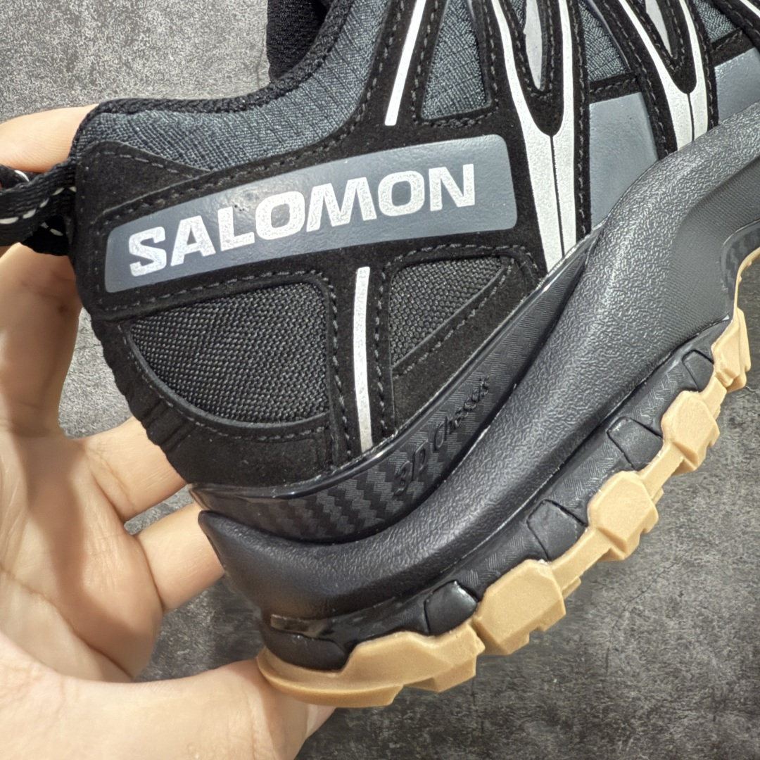图片[3]-【GOAT纯原版】SALOMON 萨洛蒙 XA PRO 3D 户外运动 网布减震防滑透气 低帮跑步鞋 黑生胶 472433 全新品质 巅峰之作 所有配色均购物原版拆解1：1开发 原材料打造 非市场公版便宜货 私模大底 清洁度比市场所有版本都高 全套原纸板楦头开发 原厂网布配套 确保原汁原味 完美呈现版型 原档数据独家私模五层组合大底 男女鞋同步官方开发至47 原装Ortholite轻量化鞋垫 中底布带钢印编号 原厂TPU锁扣 进口港宝加持 后跟自然饱满 还原公司包裹性 鞋面采用SENSIFT贴合技术 全方位贴合包裹脚型 鞋跟部鞋底牵引设计 提供强大的抓地性能 更适应野外崎岖不平的道路 其3D ADVANCED CHASSIS底盘 材料轻量大化 钉齿设计更具稳定性 防护性 鞋底易磨损区运用CONTAGRIP高耐磨材料 应对城市硬质路面长距离跑考验 尺码：36 36.5 37.5 38 38.5 39 40 40.5 41 42 42.5 43 44 45 46 47-选品中心