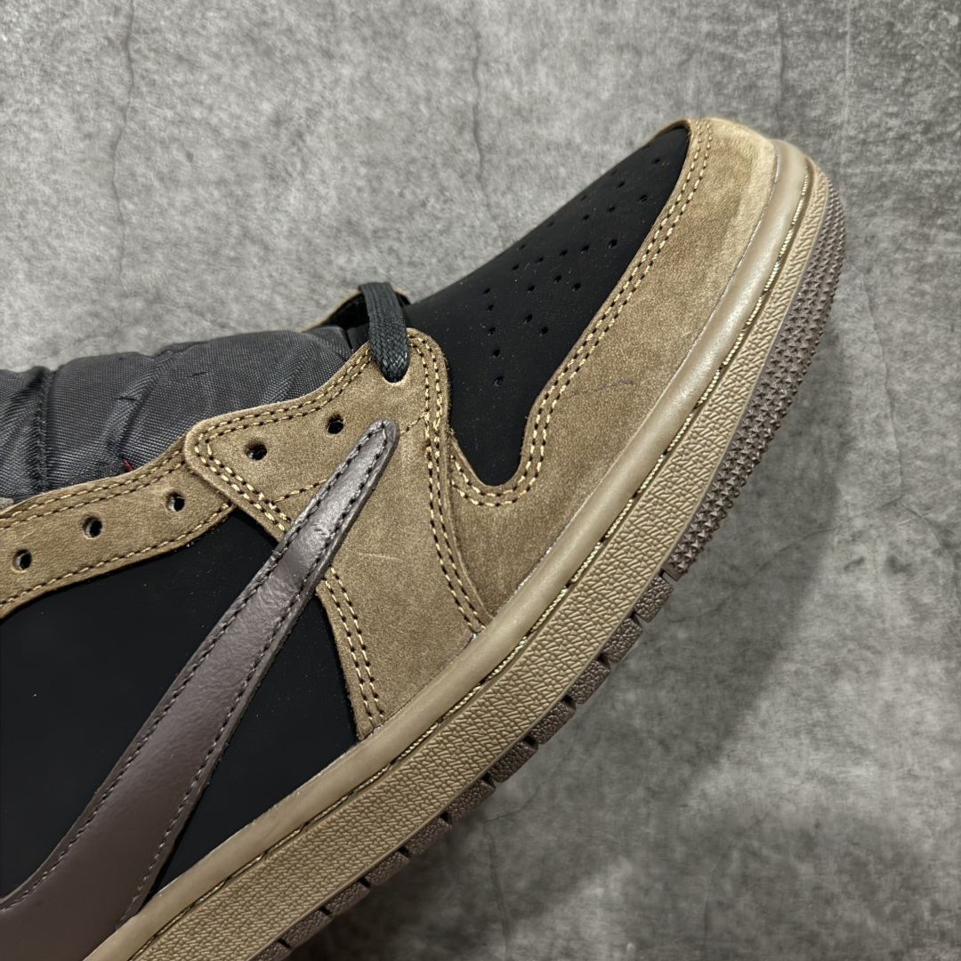 图片[6]-【原厂版】Air Jordan 1 x Travis Scott AJ1 x TS联名棕黑倒钩低帮 CQ4277-001 超级强悍品质 可对比市场各大纯原版本 专业aj大厂出品 对细节的把控毋庸置疑 材料也是用最接近原鞋的头层皮料 所有地方都没有做到减配 原厂鞋楦打造完美鞋型 整体鞋型以及后跟做的弧度做的非常好 鞋带为原厂打蜡鞋带 粗细程度同步原鞋 裁片清洁度到位 无明显瑕疵毛边 免修产品 正确针车 该重针 该有尖角的地方都有做到 鞋价格非常香 转手可闭眼卖高价 到手各位就知道货有多好 绝对秒杀一切同价格货品 尺码：36-47.5-选品中心