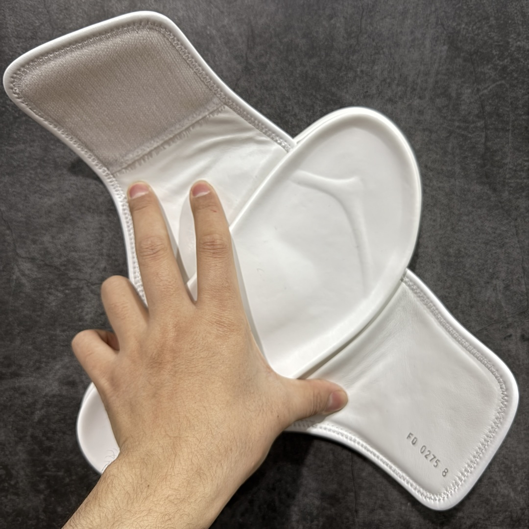 图片[7]-【佛山超A版】LV Miani魔术贴 白色印花拖鞋 路易威登 L家男士拖鞋 官方爆款 同步发售 进口原版面料 正确同步原版高频印刷字体 原厂特供原版底 所有细节对版 还原对比🆚 尺码：39-45-选品中心