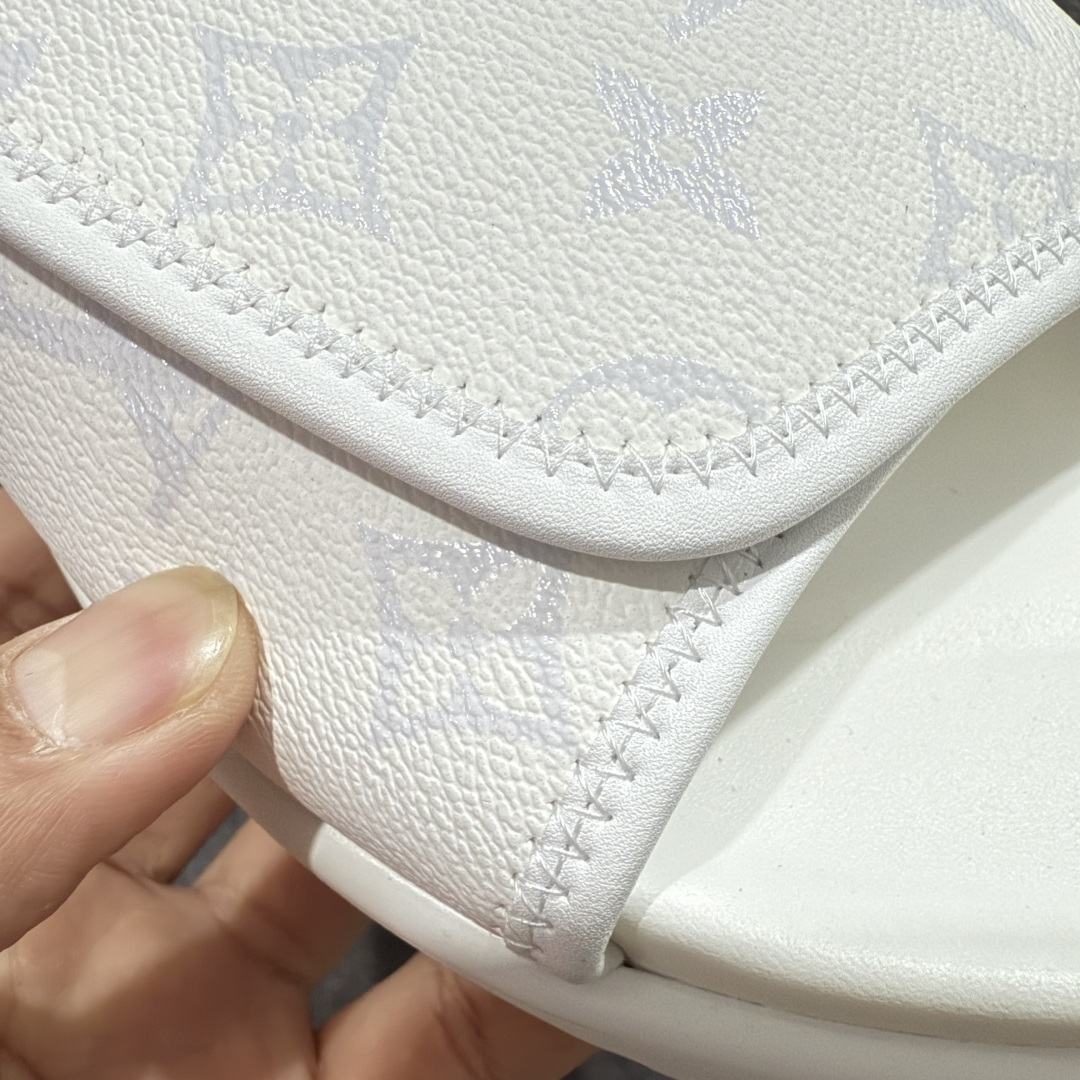 图片[5]-【佛山超A版】LV Miani魔术贴 白色印花拖鞋 路易威登 L家男士拖鞋 官方爆款 同步发售 进口原版面料 正确同步原版高频印刷字体 原厂特供原版底 所有细节对版 还原对比🆚 尺码：39-45-选品中心