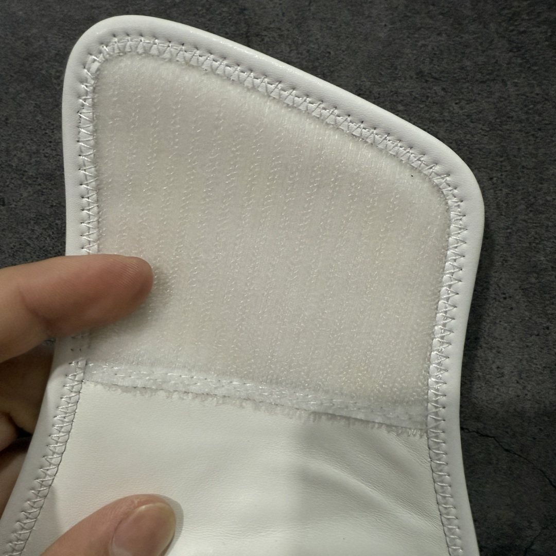 图片[6]-【佛山超A版】LV Miani魔术贴 白色印花拖鞋 路易威登 L家男士拖鞋 官方爆款 同步发售 进口原版面料 正确同步原版高频印刷字体 原厂特供原版底 所有细节对版 还原对比🆚 尺码：39-45-选品中心