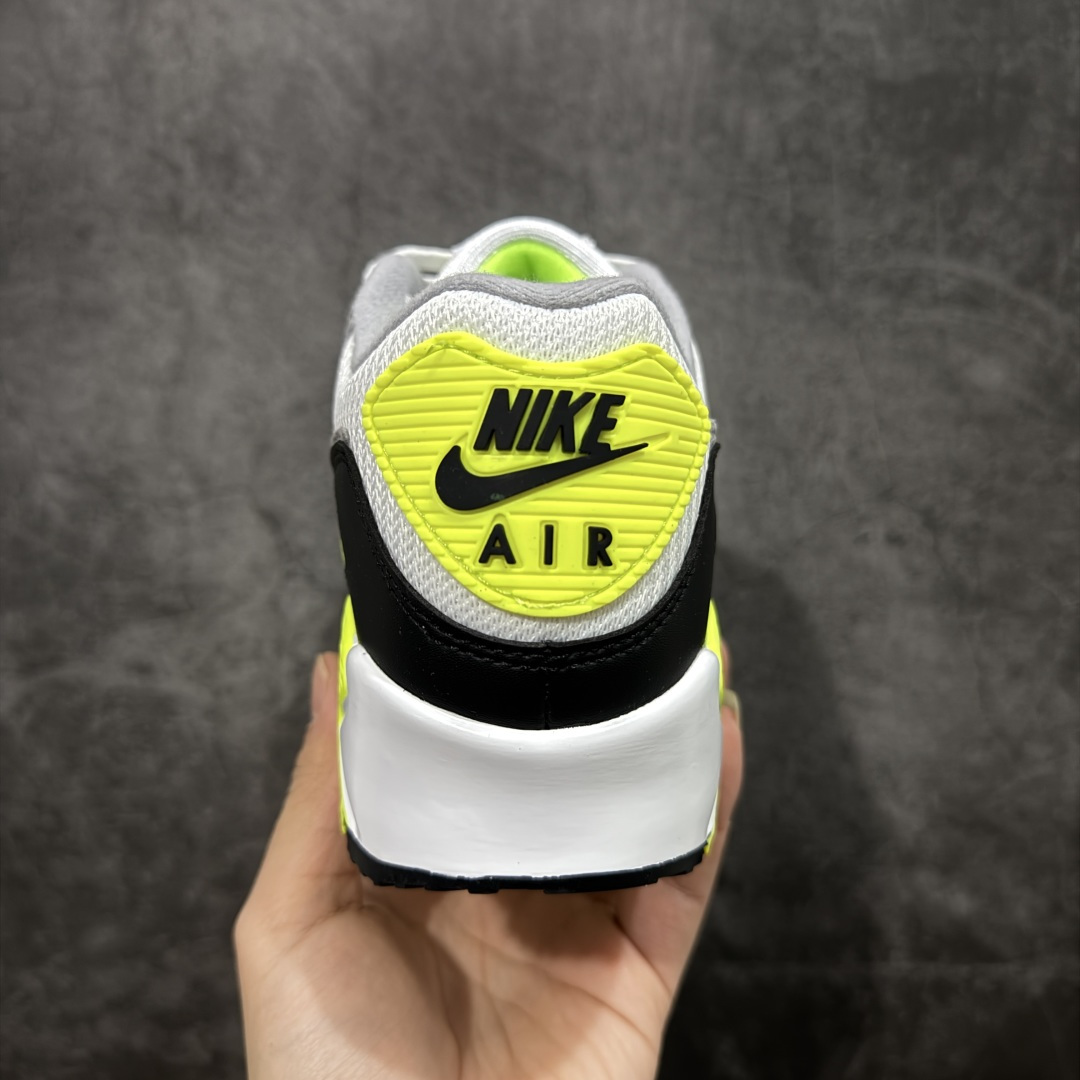图片[4]-【Max纯原版】Nike Air Max 90 舒适 复古 合成革减震防滑透气 低帮 休闲跑步鞋 灰黑绿 CD0881-103 顶级90款问市 开发数月 原版开发 多道QC质检 鞋型完美复刻 原厂级别工艺 正确色卡 正确气垫蓝光 正确大底 独家私模 采用进口头层牛皮拼接 定位高端市场 行业标杆工艺 尺码：39 40 40.5 41 42 42.5 43 44 44.5 45 46-选品中心