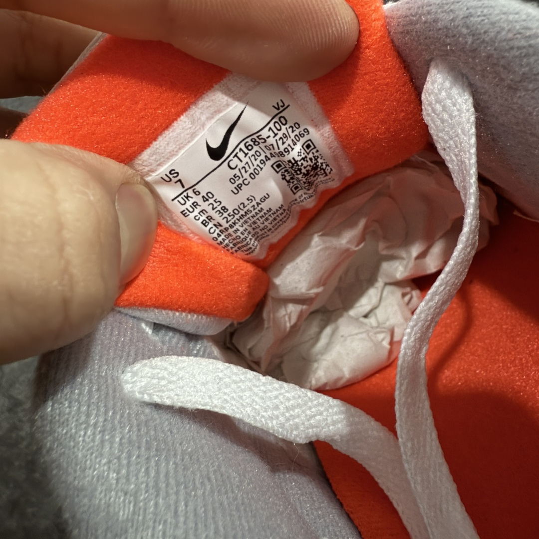 图片[7]-【Max纯原版】Nike Air Max 90 舒适 复古 合成革减震防滑透气 低帮 休闲跑步鞋 灰黑红 CT1685-100 顶级90款问市 开发数月 原版开发 多道QC质检 鞋型完美复刻 原厂级别工艺 正确色卡 正确气垫蓝光 正确大底 独家私模 采用进口头层牛皮拼接 定位高端市场 行业标杆工艺 尺码：39 40 40.5 41 42 42.5 43 44 44.5 45 46-选品中心