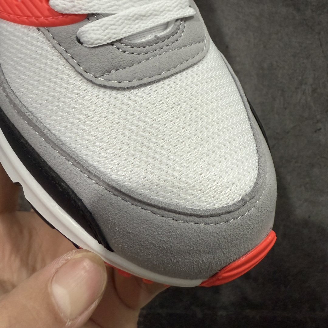 图片[5]-【Max纯原版】Nike Air Max 90 舒适 复古 合成革减震防滑透气 低帮 休闲跑步鞋 灰黑红 CT1685-100 顶级90款问市 开发数月 原版开发 多道QC质检 鞋型完美复刻 原厂级别工艺 正确色卡 正确气垫蓝光 正确大底 独家私模 采用进口头层牛皮拼接 定位高端市场 行业标杆工艺 尺码：39 40 40.5 41 42 42.5 43 44 44.5 45 46-选品中心