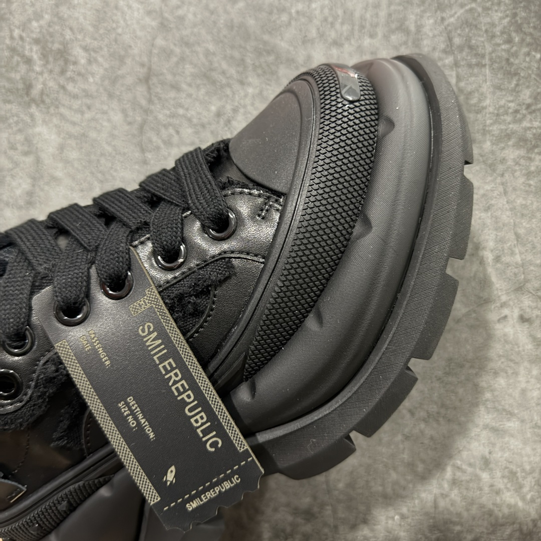 图片[6]-【莞顶纯原】25s早春最新款SMILEREPUBLIC 三周年 檀健次老爹鞋2.0系列 重磅来袭👏 采用了 全牛皮内里羊皮 水洗布 TPU贴盒大底 厚底7cm大底轻盈又增高💯 厚底软得像是自带弹簧 鞋型把整条腿衬得特别秀气 配中筒袜瞬间变身学院少女 感觉脖子以下全是腿 小红书爆款 李昀锐、于文文、大鹏、痞幼、苏醒、刘畊宏老师等～众多明星纷纷上脚👟 货号： Sr202301060012631 尺码： 35 36 37 38 39 40 41 42 43 44 45-选品中心