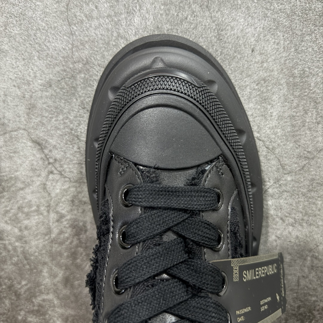 图片[5]-【莞顶纯原】25s早春最新款SMILEREPUBLIC 三周年 檀健次老爹鞋2.0系列 重磅来袭👏 采用了 全牛皮内里羊皮 水洗布 TPU贴盒大底 厚底7cm大底轻盈又增高💯 厚底软得像是自带弹簧 鞋型把整条腿衬得特别秀气 配中筒袜瞬间变身学院少女 感觉脖子以下全是腿 小红书爆款 李昀锐、于文文、大鹏、痞幼、苏醒、刘畊宏老师等～众多明星纷纷上脚👟 货号： Sr202301060012631 尺码： 35 36 37 38 39 40 41 42 43 44 45-选品中心