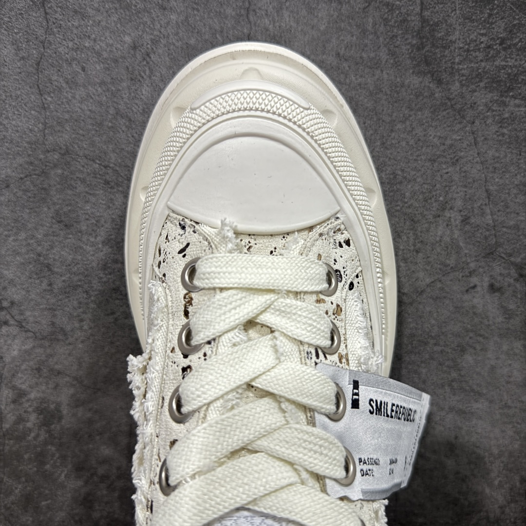 图片[5]-【莞顶纯原】25s早春最新款SMILEREPUBLIC 三周年 檀健次老爹鞋2.0系列 重磅来袭👏 采用了 水洗布 TPU贴盒大底 厚底7cm大底轻盈又增高💯 厚底软得像是自带弹簧 鞋型把整条腿衬得特别秀气 配中筒袜瞬间变身学院少女 感觉脖子以下全是腿 小红书爆款 李昀锐、于文文、大鹏、痞幼、苏醒、刘畊宏老师等～众多明星纷纷上脚👟 货号： Sr202301060012631 尺码： 35 36 37 38 39 40 41 42 43 44 45-选品中心