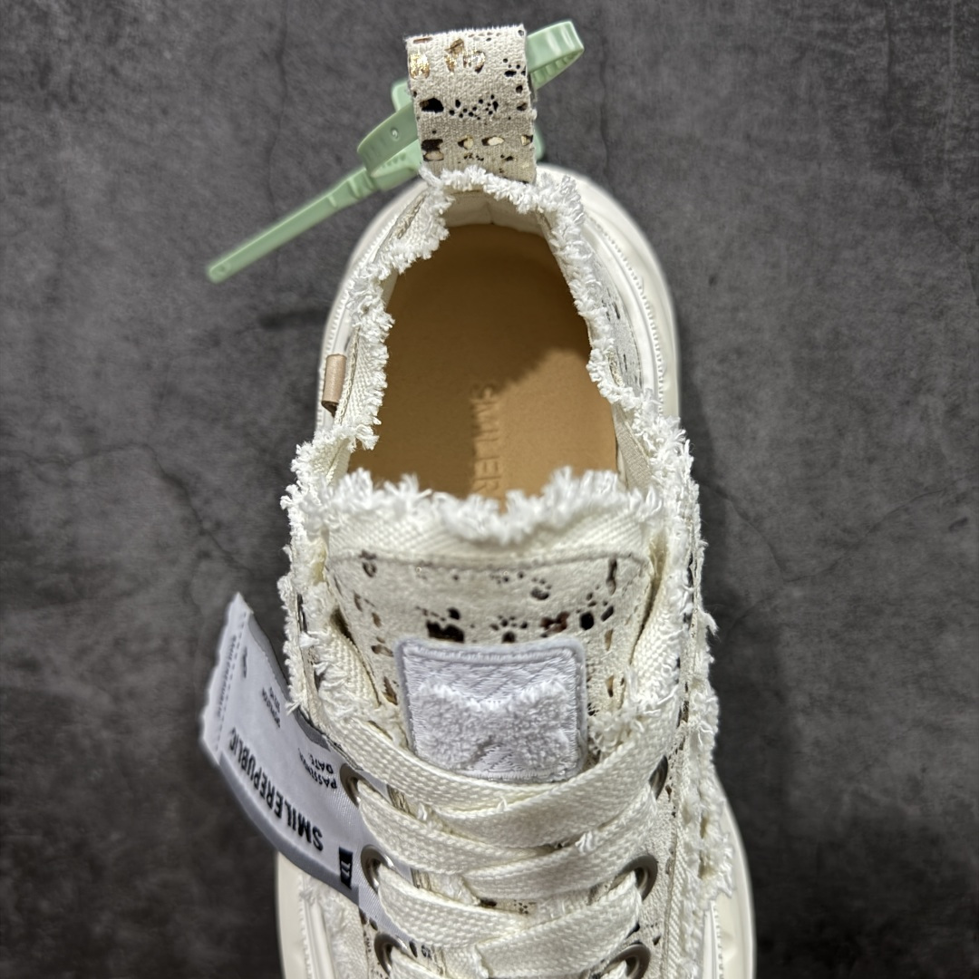 图片[8]-【莞顶纯原】25s早春最新款SMILEREPUBLIC 三周年 檀健次老爹鞋2.0系列 重磅来袭👏 采用了 水洗布 TPU贴盒大底 厚底7cm大底轻盈又增高💯 厚底软得像是自带弹簧 鞋型把整条腿衬得特别秀气 配中筒袜瞬间变身学院少女 感觉脖子以下全是腿 小红书爆款 李昀锐、于文文、大鹏、痞幼、苏醒、刘畊宏老师等～众多明星纷纷上脚👟 货号： Sr202301060012631 尺码： 35 36 37 38 39 40 41 42 43 44 45-选品中心