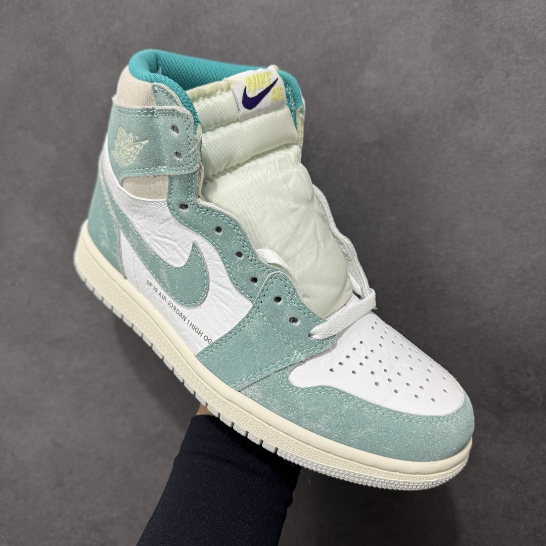 图片[3]-【公司级头层版】Air Jordan 1 High OG 高帮 AJ1 乔丹1代 aj1 乔1 高邦 金人吊牌 乔丹篮球鞋系列555088-311 采用正确头层皮组合荔枝纹头层皮革鞋面材质 中底注胶孔及缜密中底拉帮工艺 内置气垫及耐磨橡胶大底 尺码：36-47带半码-选品中心