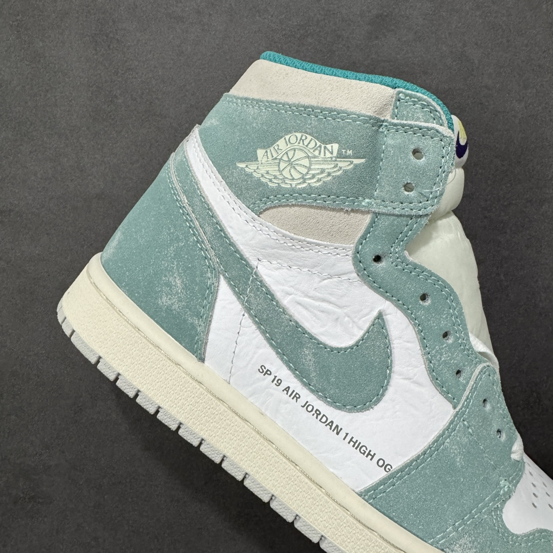 图片[6]-【公司级头层版】Air Jordan 1 High OG 高帮 AJ1 乔丹1代 aj1 乔1 高邦 金人吊牌 乔丹篮球鞋系列555088-311 采用正确头层皮组合荔枝纹头层皮革鞋面材质 中底注胶孔及缜密中底拉帮工艺 内置气垫及耐磨橡胶大底 尺码：36-47带半码-选品中心