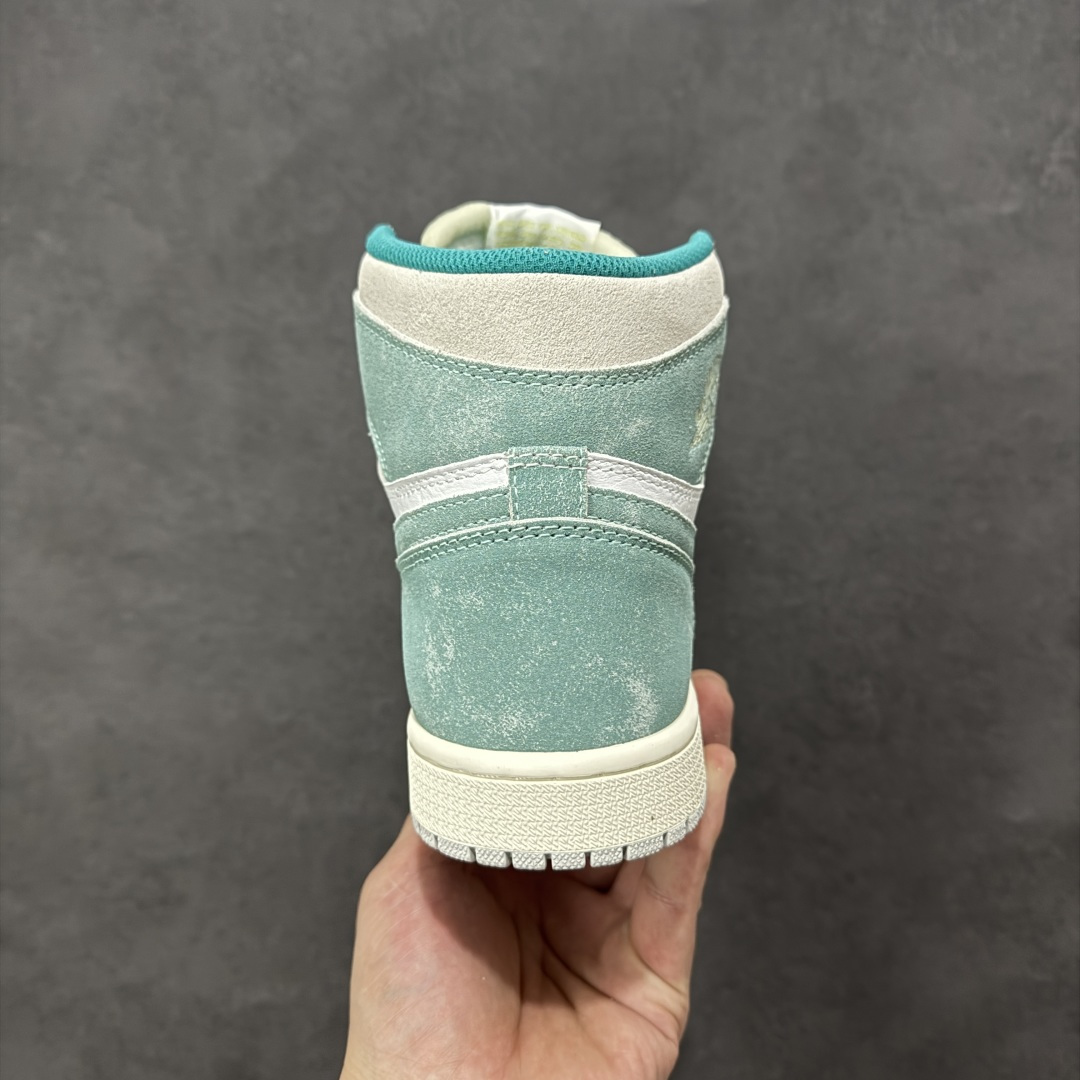 图片[4]-【公司级头层版】Air Jordan 1 High OG 高帮 AJ1 乔丹1代 aj1 乔1 高邦 金人吊牌 乔丹篮球鞋系列555088-311 采用正确头层皮组合荔枝纹头层皮革鞋面材质 中底注胶孔及缜密中底拉帮工艺 内置气垫及耐磨橡胶大底 尺码：36-47带半码-选品中心