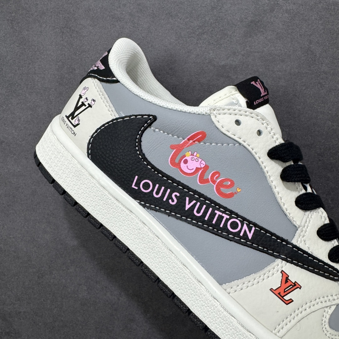 图片[6]-【定制版】Travis Scott x Jordan 1 Low LV联名-LOVE小猪佩奇 倒勾低帮板鞋 原厂全头层皮 大厂纯原品质出货 纯正版型 定制鞋盒 皮料切割干净无任何毛边 细节完美 超高清洁度 货号： DZ2688-005 尺码：36 36.5 37.5 38 38.5 39 40 40.5 41 42 42.5 43 44 44.5 45-选品中心