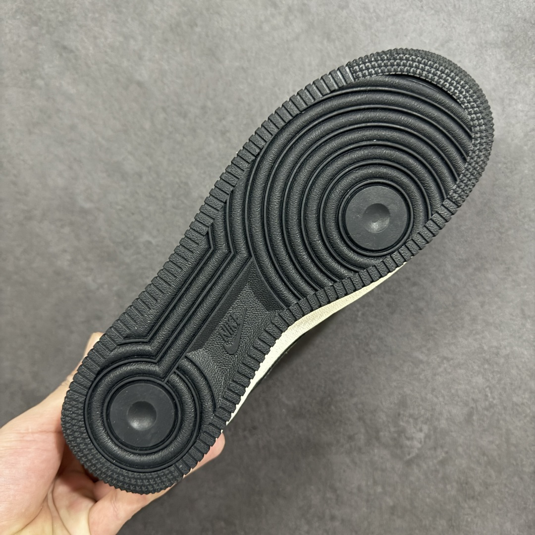 图片[9]-【定制版】Nike Air Force 1\’07 Low Supreme联名 米黑红 空军一号低帮休闲板鞋  #原楦头原纸板 原装鞋盒 定制五金配件 内置全掌气垫 原厂鞋底 货号：DF0188-106  尺码：36 36.5 37.5 38 38.5 39 40 40.5 41 42 42.5 43 44 44.5 45-选品中心