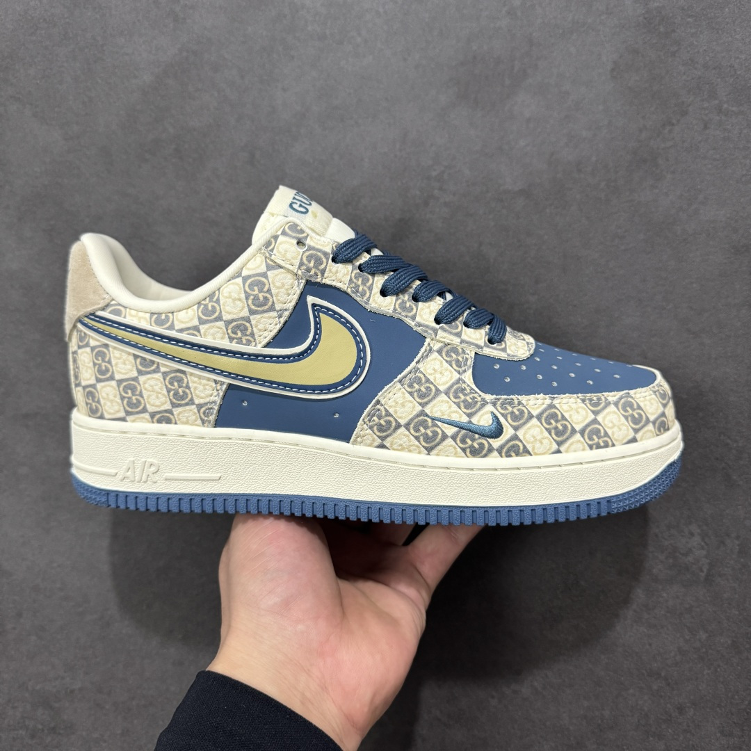 【定制版】Nike Air Force 1\'07 Low 联名 米白蓝 空军一号低帮休闲板鞋 XL1979-127  #定制鞋盒 大厂纯原品质出货 超高清洁度 皮料切割干净无任何毛边 细节完美  尺码：36 36.5 37.5 38 38.5 39 40 40.5 41 42 42.5 43 44 44.5 45 编码：HXSA310320-选品中心