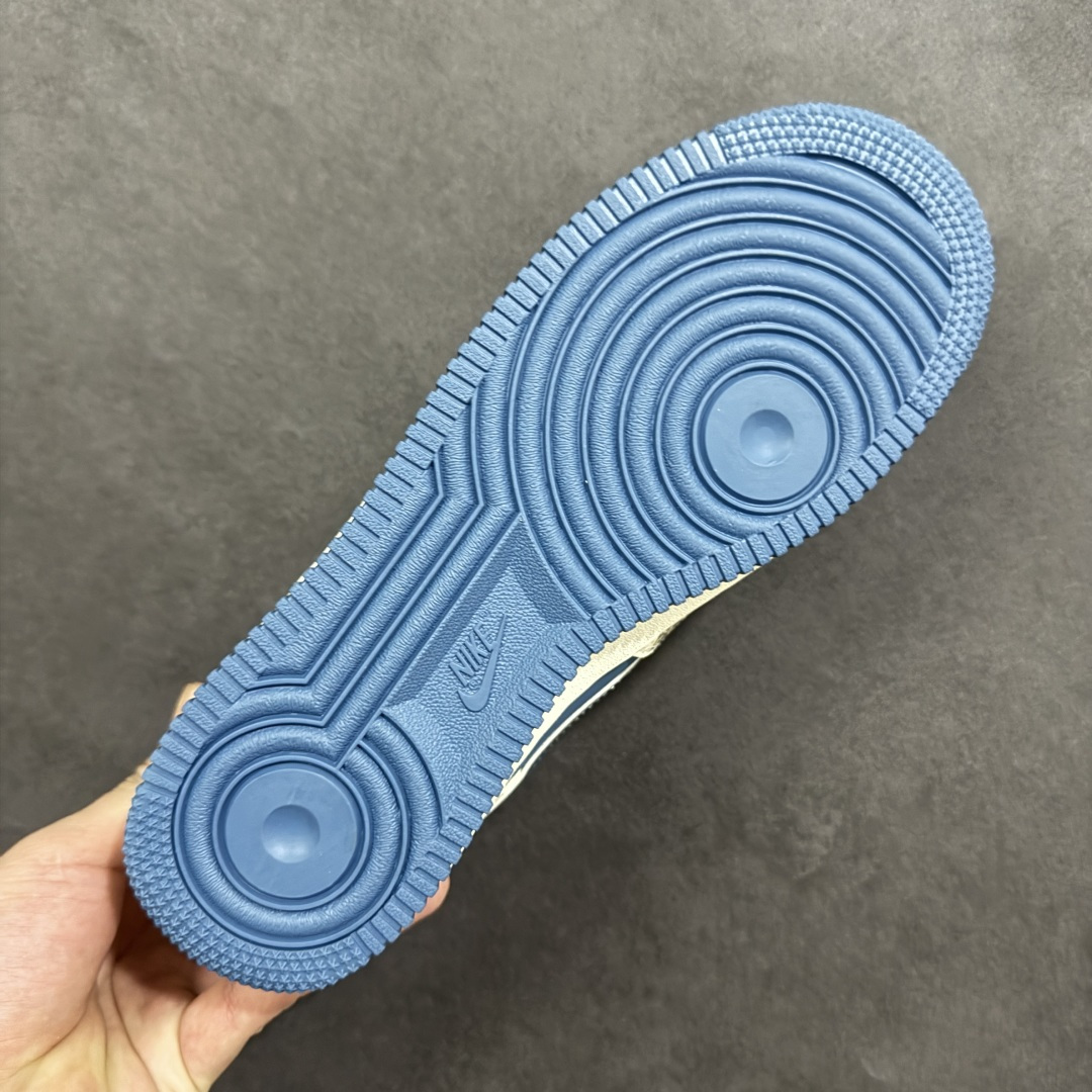 图片[9]-【定制版】Nike Air Force 1\’07 Low 联名 米白蓝 空军一号低帮休闲板鞋 XL1979-127  #定制鞋盒 大厂纯原品质出货 超高清洁度 皮料切割干净无任何毛边 细节完美  尺码：36 36.5 37.5 38 38.5 39 40 40.5 41 42 42.5 43 44 44.5 45 编码：HXSA310320-选品中心