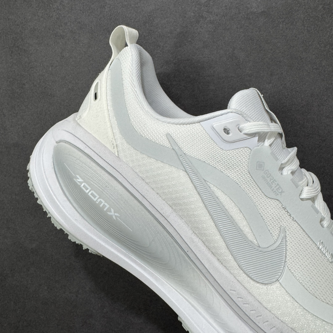 图片[6]-【公司级】Nike VOMERO 18 GTX 耐克 舒适减震防滑 低帮跑步鞋 全掌ReactX泡绵中底 前掌和后跟还配备了Air Zoom气垫单元 据说跑起来更快更舒适哦 这次最大的升级点 首次引入了ReactX泡绵 货号：HQ7001-100 尺码：36-46带半码-选品中心