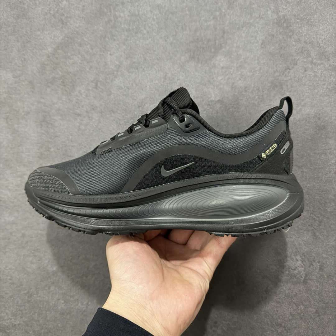 图片[2]-【公司级】Nike VOMERO 18 GTX 耐克 舒适减震防滑 低帮跑步鞋 全掌ReactX泡绵中底 前掌和后跟还配备了Air Zoom气垫单元 据说跑起来更快更舒适哦 这次最大的升级点 首次引入了ReactX泡绵 货号：HQ7002-001 尺码：36-46带半码-选品中心