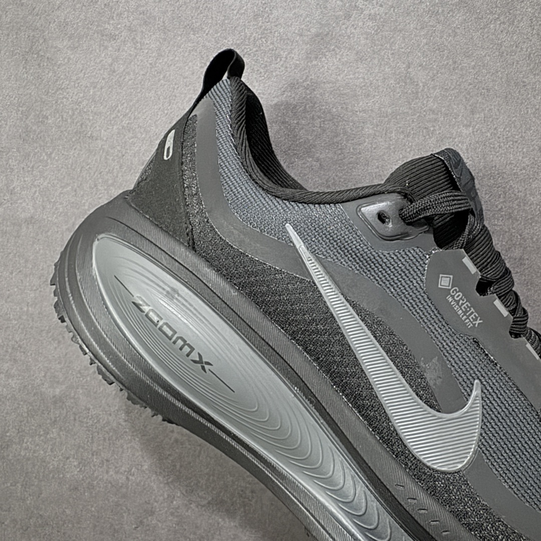 图片[6]-【公司级】Nike VOMERO 18 GTX 耐克 舒适减震防滑 低帮跑步鞋 全掌ReactX泡绵中底 前掌和后跟还配备了Air Zoom气垫单元 据说跑起来更快更舒适哦 这次最大的升级点 首次引入了ReactX泡绵 货号：HQ7002-001 尺码：36-46带半码-选品中心