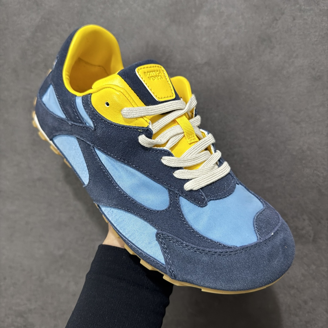 图片[3]-【纯原S版】BOTTEGA VENETA Orbit Runner BV葆蝶家时尚休闲王一博同款老爹鞋运动鞋 原版开发 一比一打造 相似度百分之99以上 市场一梯队级别品质 区别市场任何标文顶级品质版本 采用轻质科技网布面料 搭配几何图案设计橡胶外底 王炸系列 高版本 认准套包工艺 实际增高很多哦 还是一样显腿细非常nice 耐玩耐造 对标对版 套包鞋工艺 认准高版本 大底选用拼色TPU大底 配置原版包装 尺码：36 37 38 39 40 41 42 43 44 45 46 47-选品中心