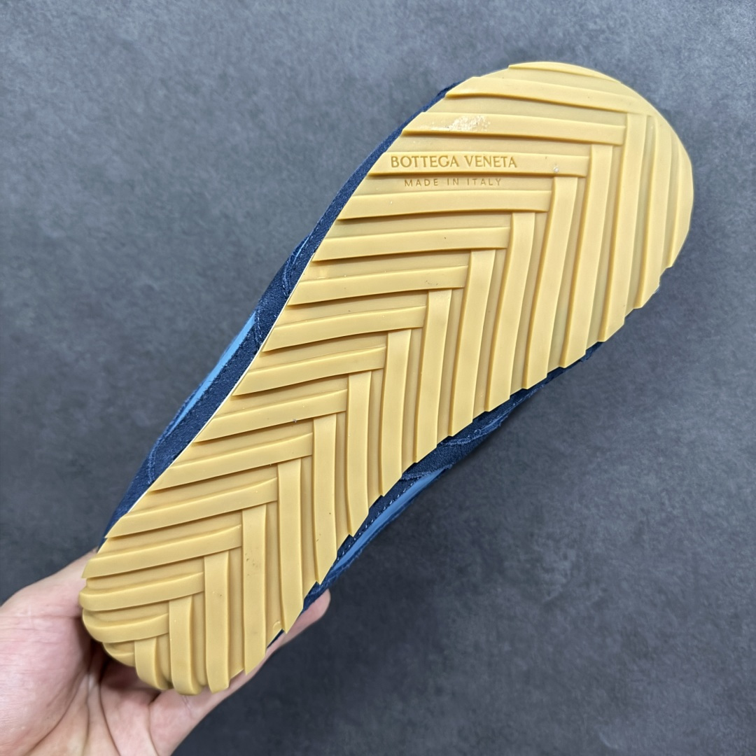 图片[9]-【纯原S版】BOTTEGA VENETA Orbit Runner BV葆蝶家时尚休闲王一博同款老爹鞋运动鞋 原版开发 一比一打造 相似度百分之99以上 市场一梯队级别品质 区别市场任何标文顶级品质版本 采用轻质科技网布面料 搭配几何图案设计橡胶外底 王炸系列 高版本 认准套包工艺 实际增高很多哦 还是一样显腿细非常nice 耐玩耐造 对标对版 套包鞋工艺 认准高版本 大底选用拼色TPU大底 配置原版包装 尺码：36 37 38 39 40 41 42 43 44 45 46 47-选品中心