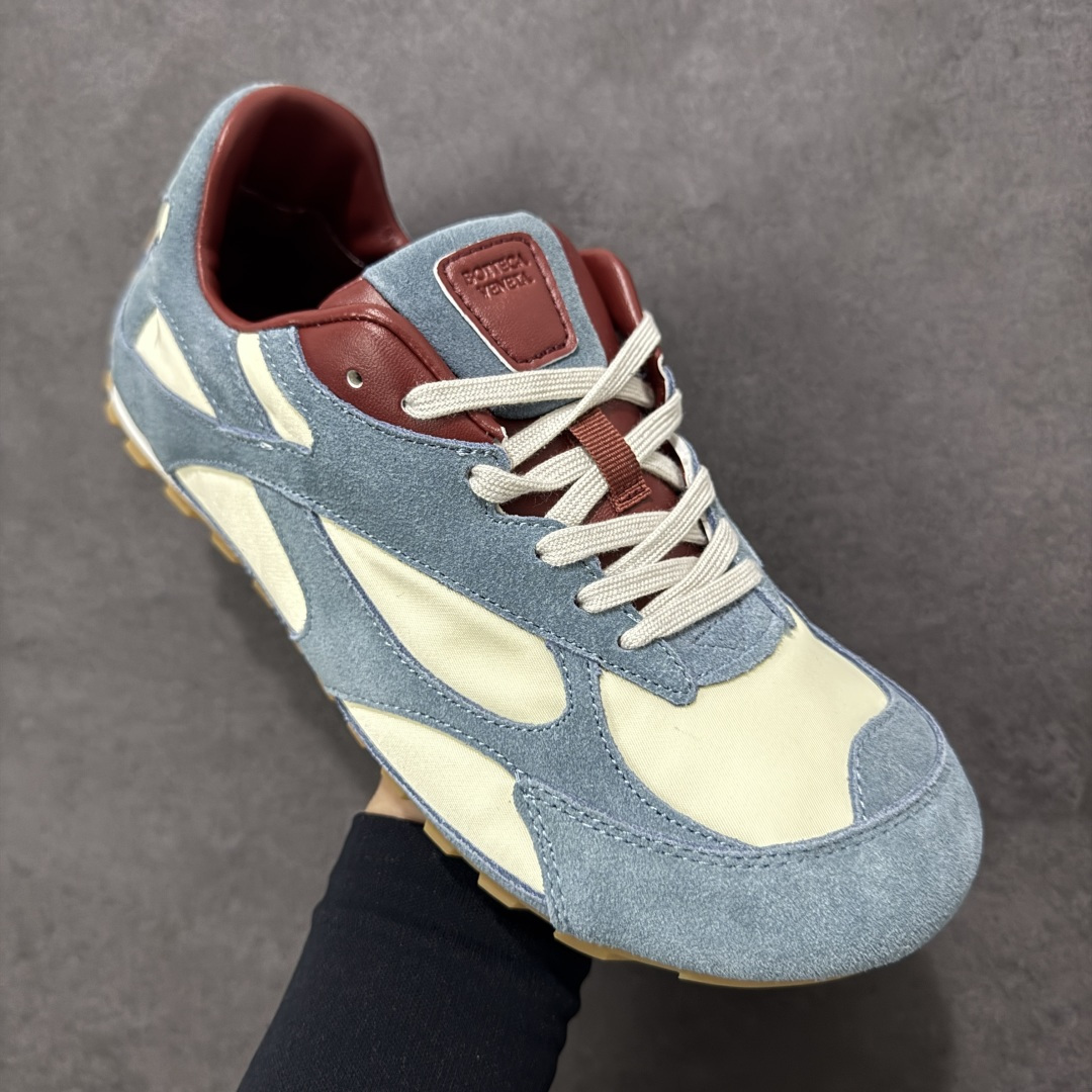 图片[3]-【纯原S版】BOTTEGA VENETA Orbit Runner BV葆蝶家时尚休闲王一博同款老爹鞋运动鞋 原版开发 一比一打造 相似度百分之99以上 市场一梯队级别品质 区别市场任何标文顶级品质版本 采用轻质科技网布面料 搭配几何图案设计橡胶外底 王炸系列 高版本 认准套包工艺 实际增高很多哦 还是一样显腿细非常nice 耐玩耐造 对标对版 套包鞋工艺 认准高版本 大底选用拼色TPU大底 配置原版包装 尺码：36 37 38 39 40 41 42 43 44 45 46 47-选品中心