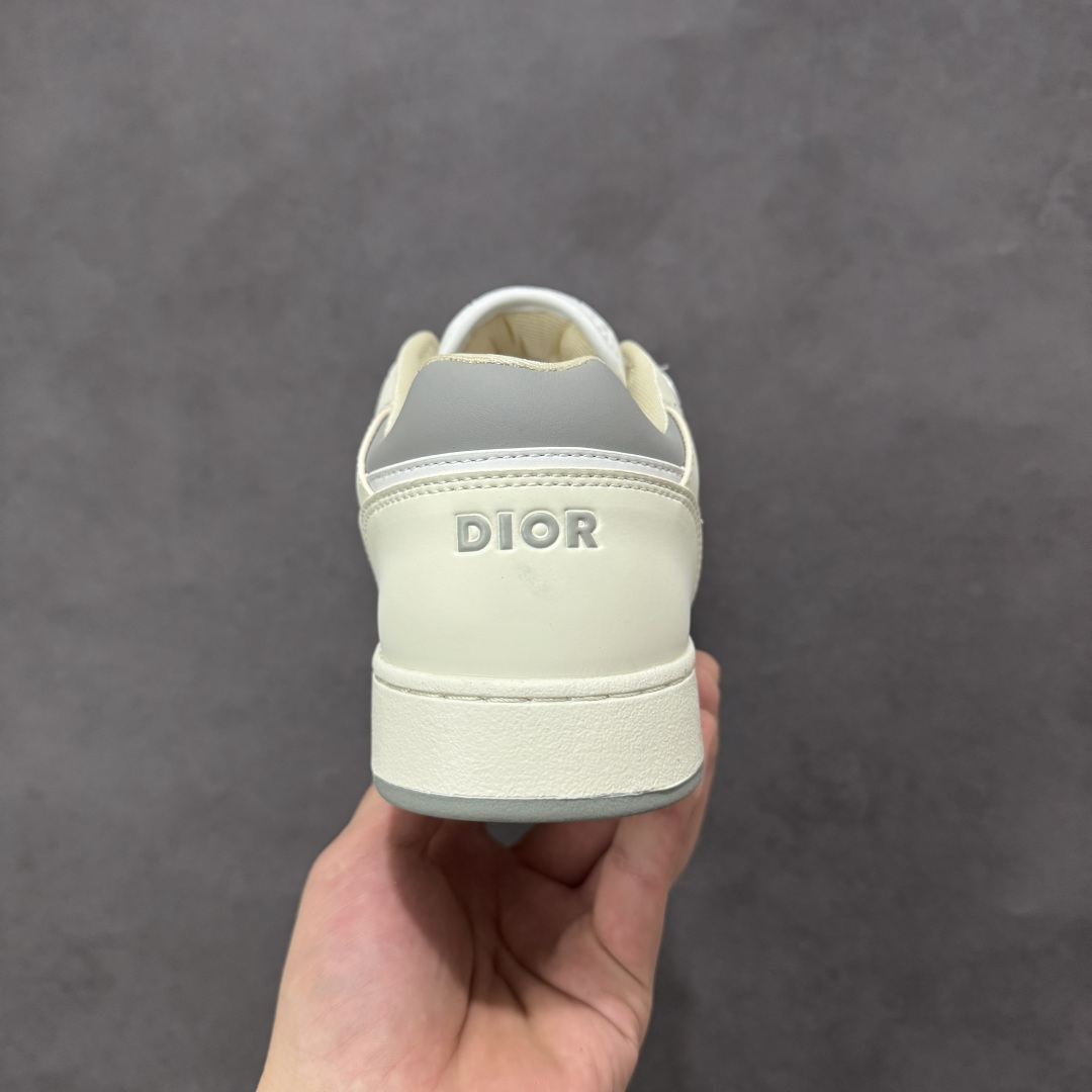 图片[4]-【YH版本】DIOR B27 Low \’Dior Oblique Galaxy 迪奥 低帮 黑色 牛皮织物徽标印花低邦休闲板鞋 这款B27低帮运动鞋是该系列新品，延续Dior的经典款式。采用灰色光滑牛皮革精心制作，侧面饰以米色和黑色Obliquex印花镶片；\”CD Lcons\”造型的鞋带孔眼巧妙精致，双色橡胶鞋底、后侧鞋口和鞋跟处均带有品牌标志性细节，提升格调。时尚百搭，可为各式造型增光添彩。 货号：3SN272ZIR16536 尺码：38 39 40 41 42 43 44 45 46 编码：XSB270280-选品中心